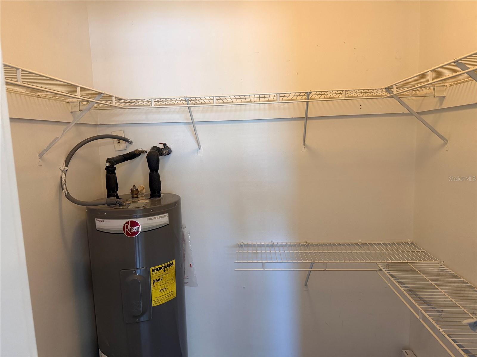 Image 15 of 21 For 245 Center Road 103