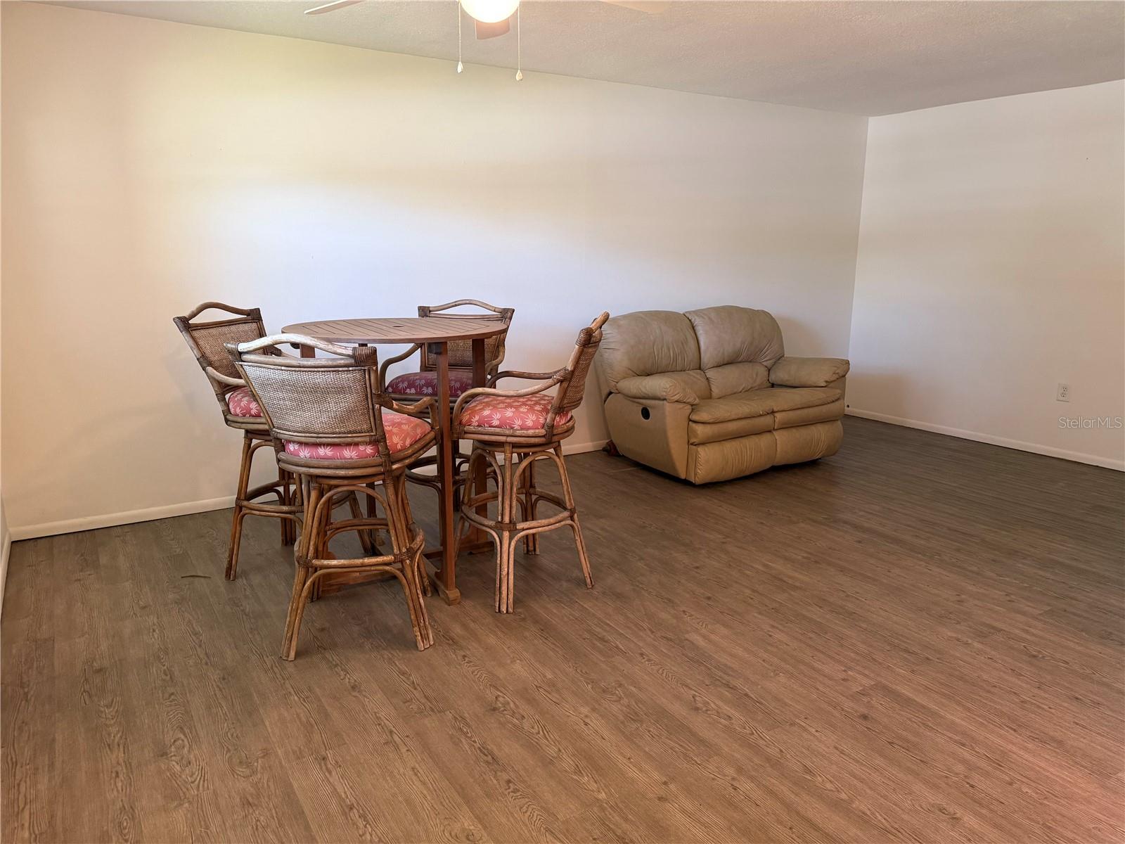 Image 3 of 21 For 245 Center Road 103