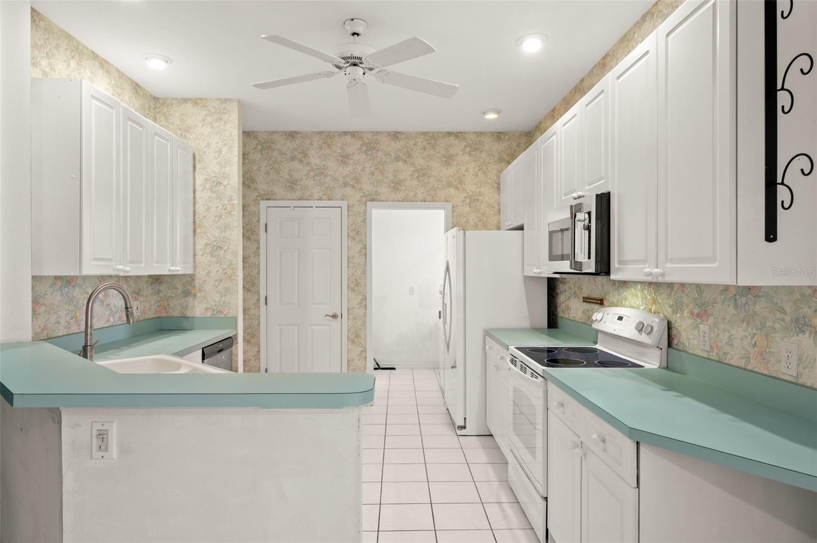 Image 14 of 29 For 4333 Spicetree Street