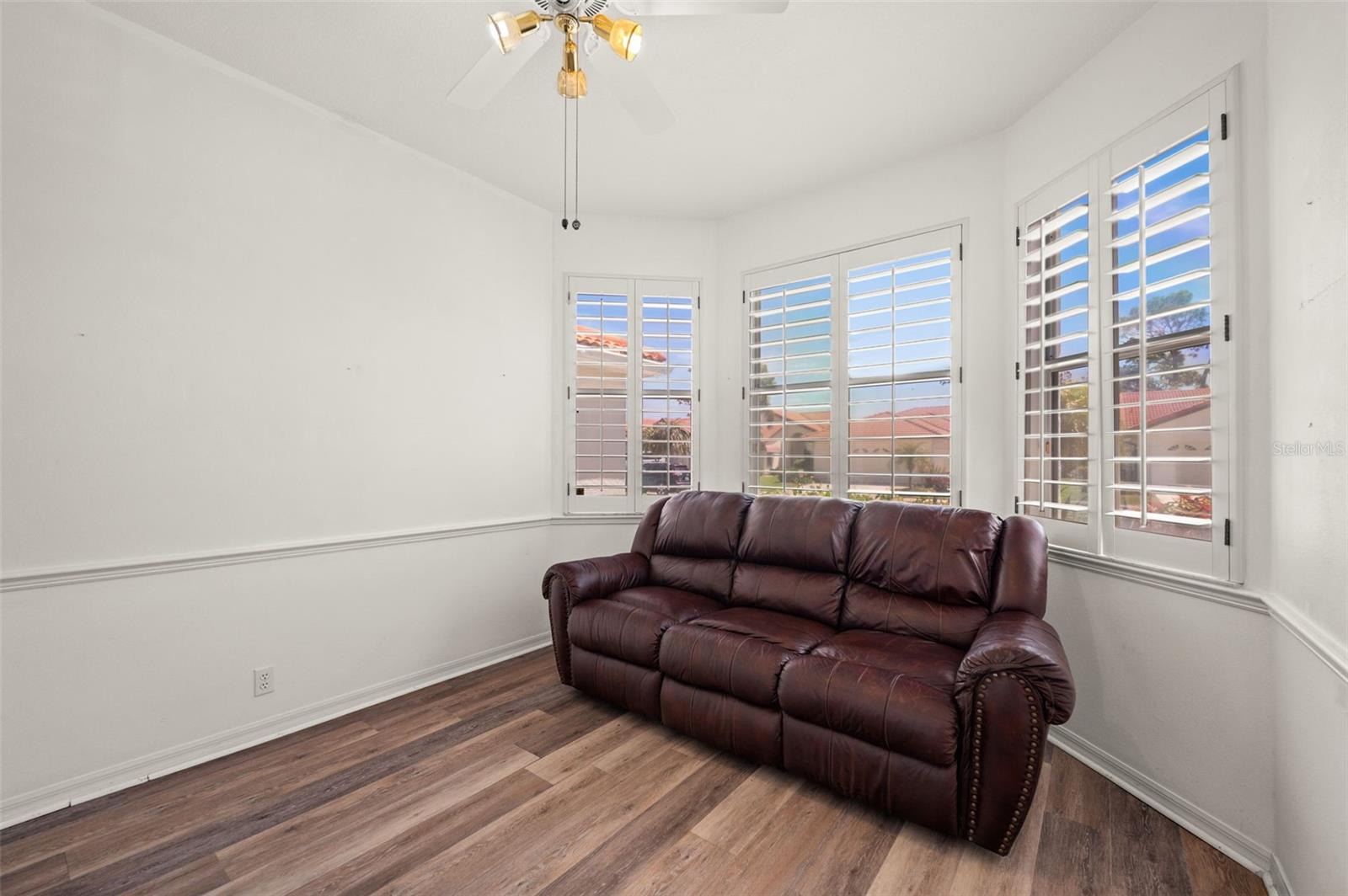 Image 23 of 29 For 4333 Spicetree Street