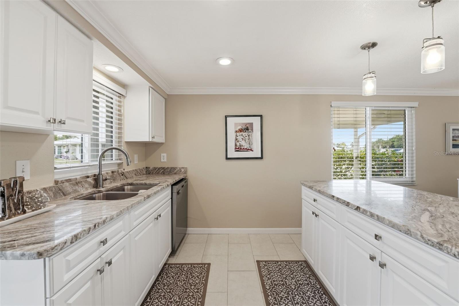 Image 14 of 70 For 690 Circlewood Drive W8