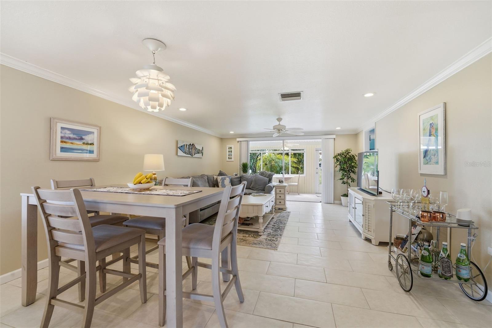 Image 20 of 70 For 690 Circlewood Drive W8