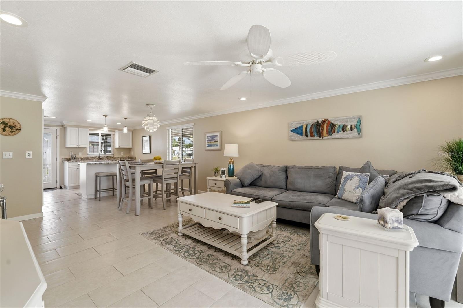 Image 25 of 70 For 690 Circlewood Drive W8