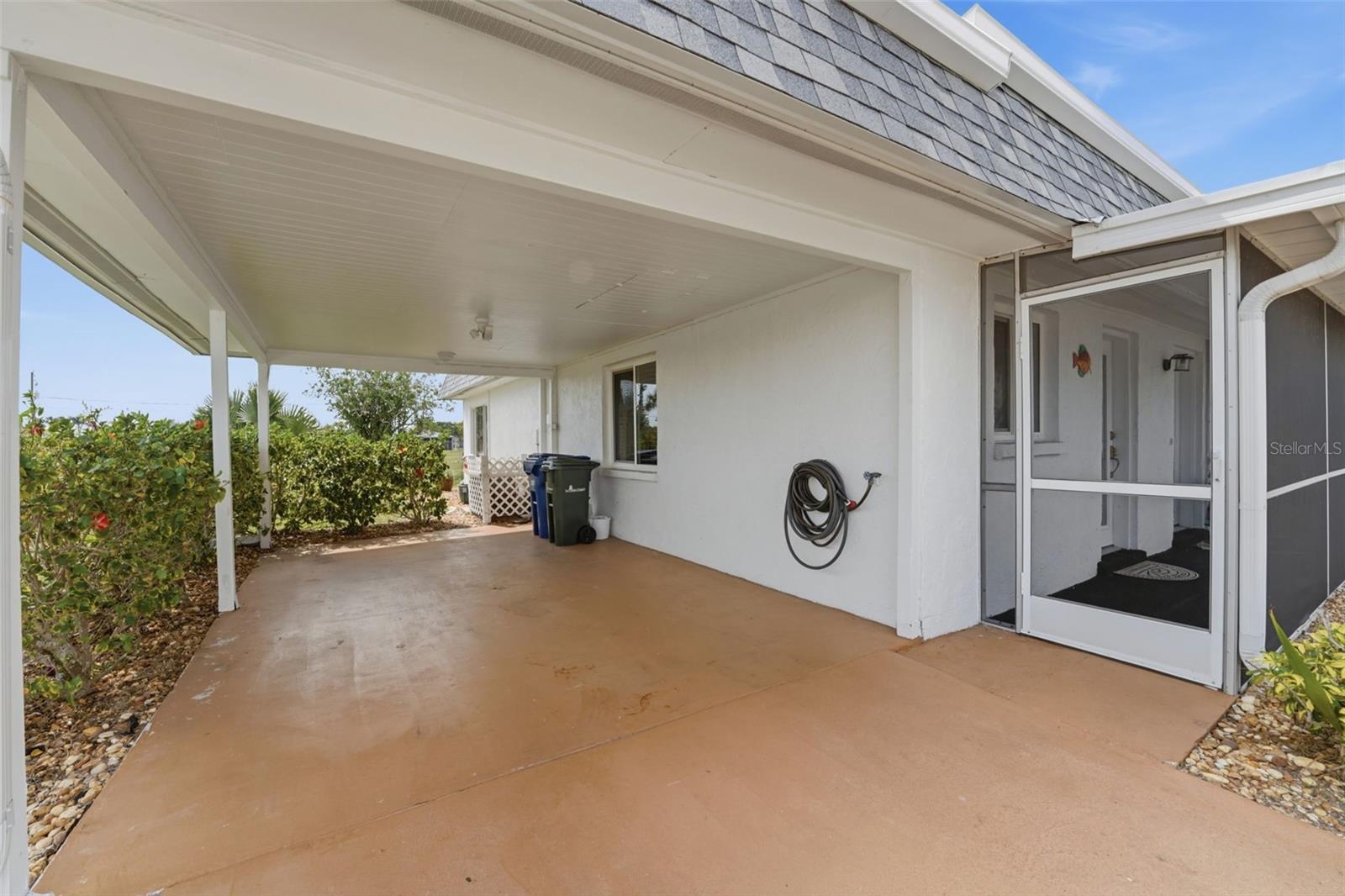 Image 3 of 70 For 690 Circlewood Drive W8