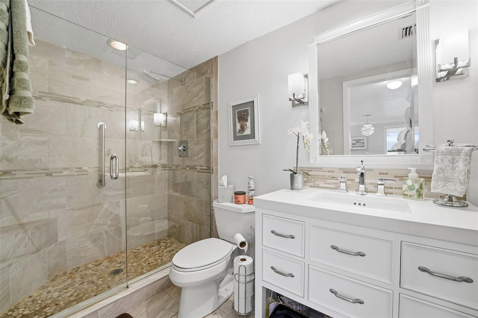 Image 34 of 70 For 690 Circlewood Drive W8