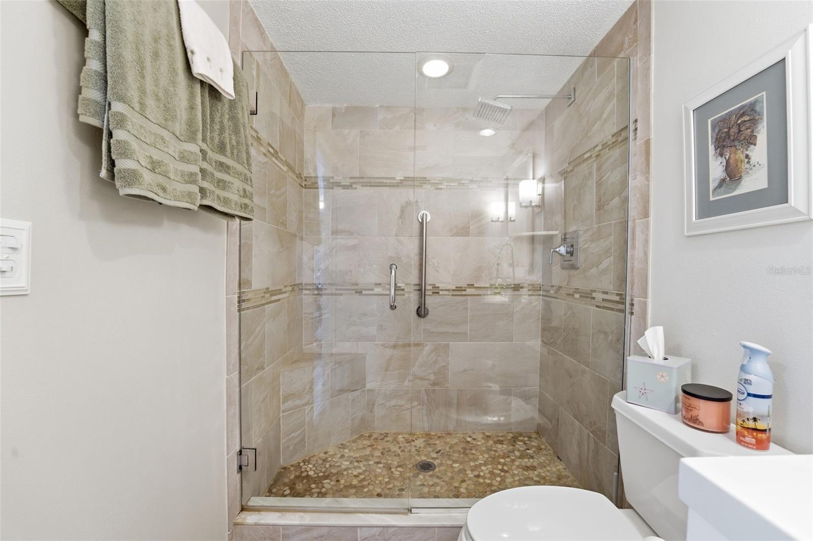 Image 35 of 70 For 690 Circlewood Drive W8