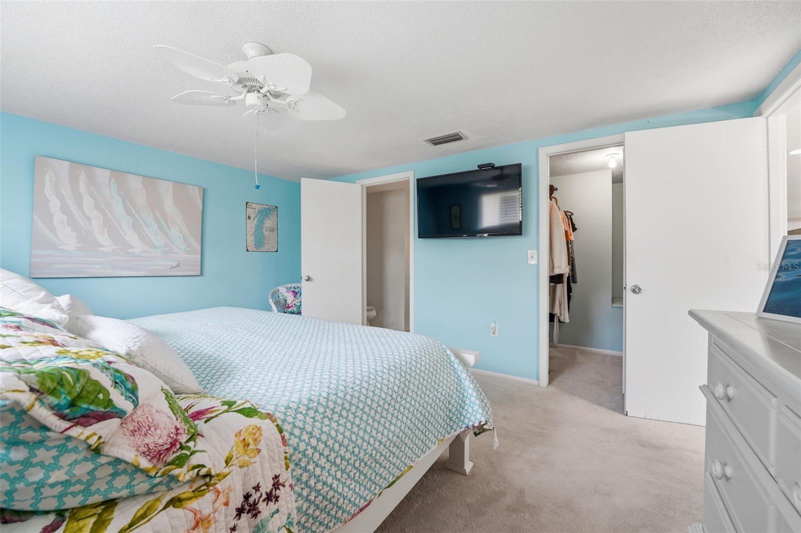 Image 38 of 70 For 690 Circlewood Drive W8