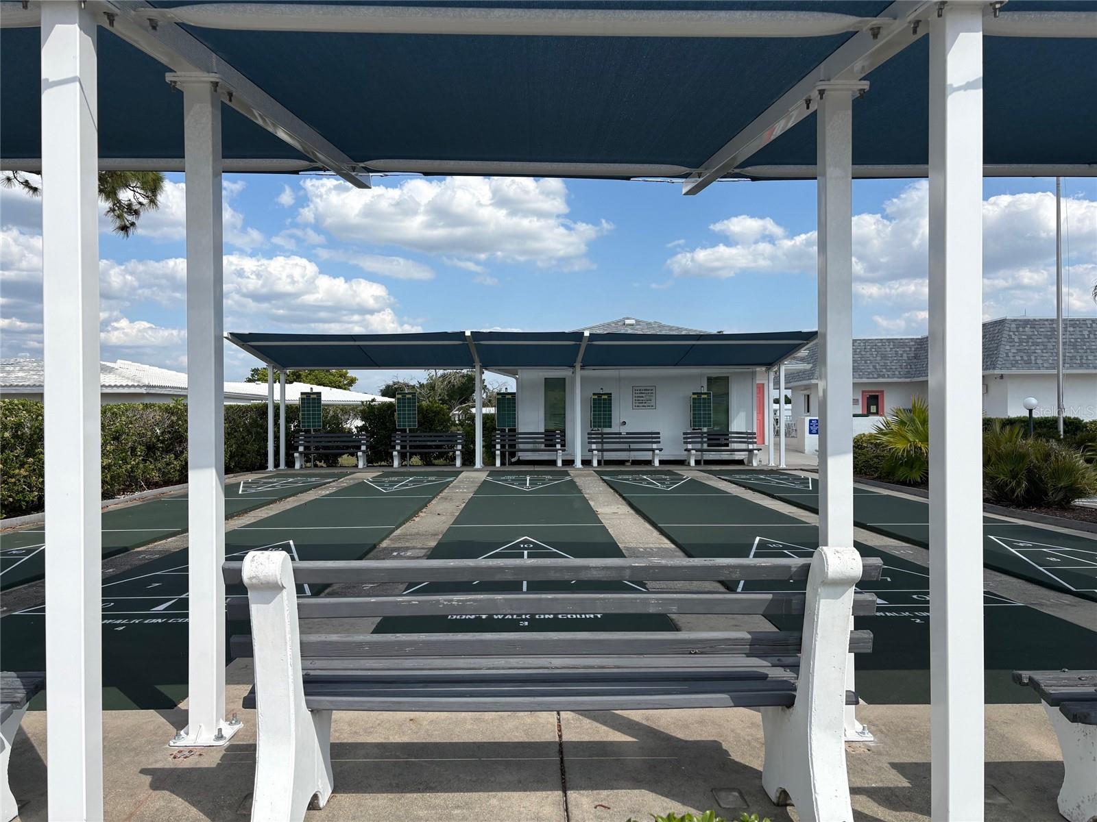 Image 46 of 70 For 690 Circlewood Drive W8