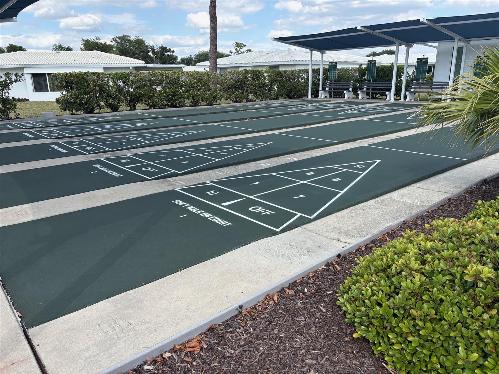 Image 47 of 70 For 690 Circlewood Drive W8