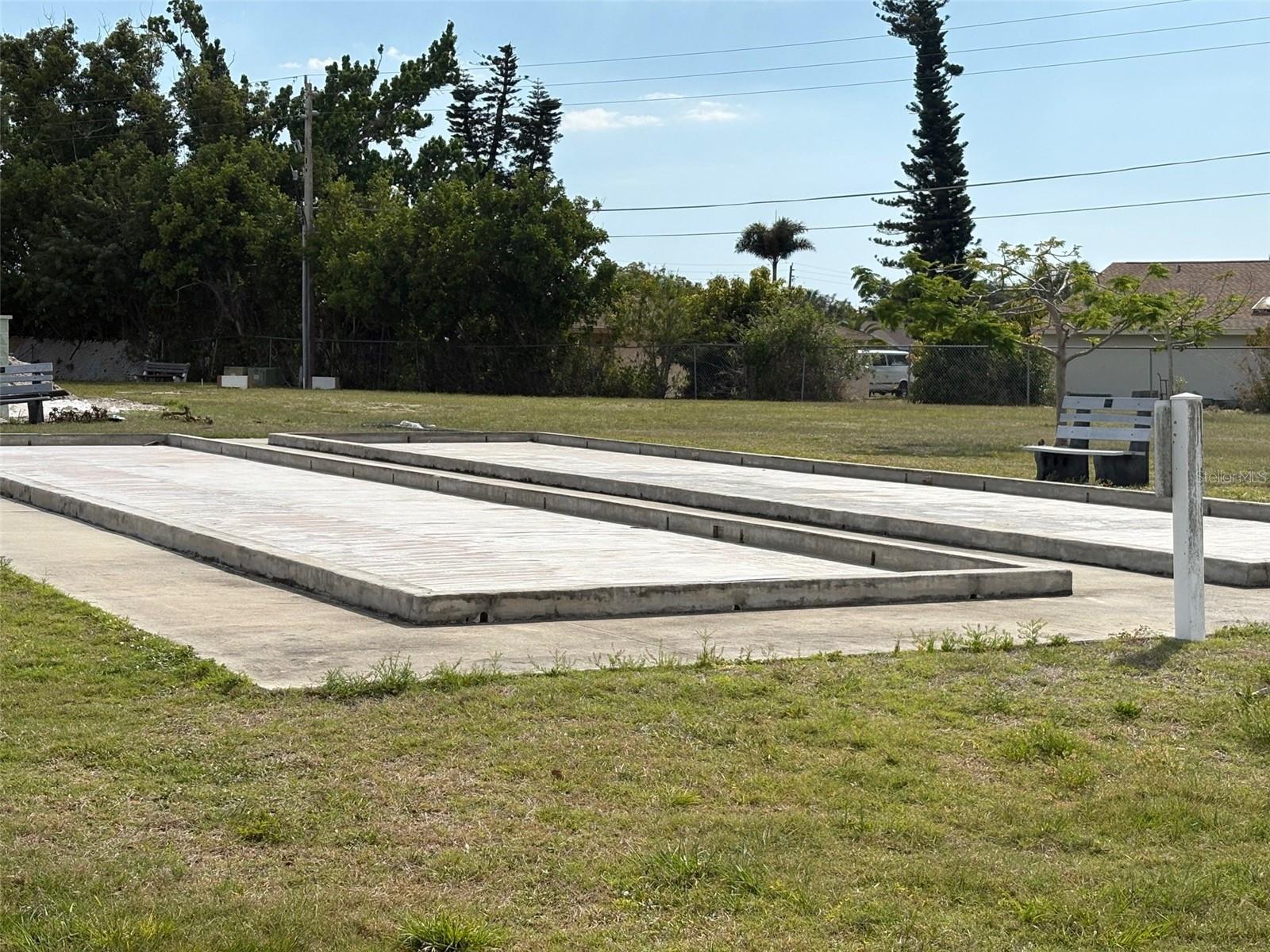 Image 48 of 70 For 690 Circlewood Drive W8