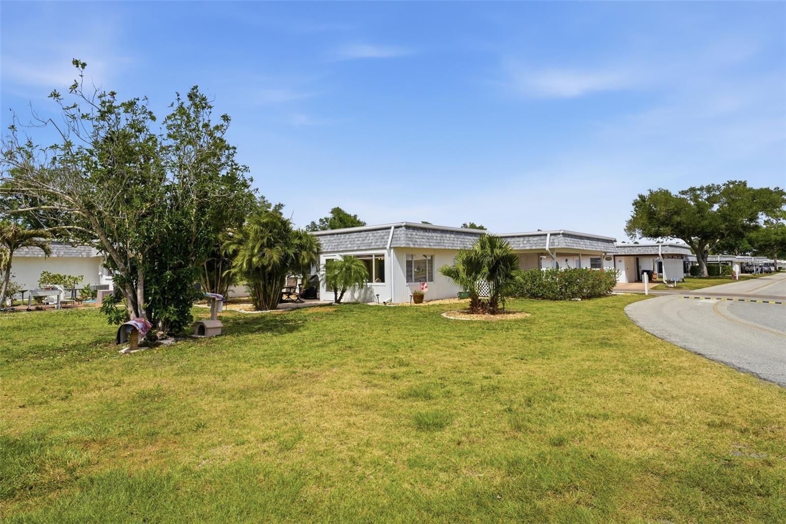 Image 8 of 70 For 690 Circlewood Drive W8