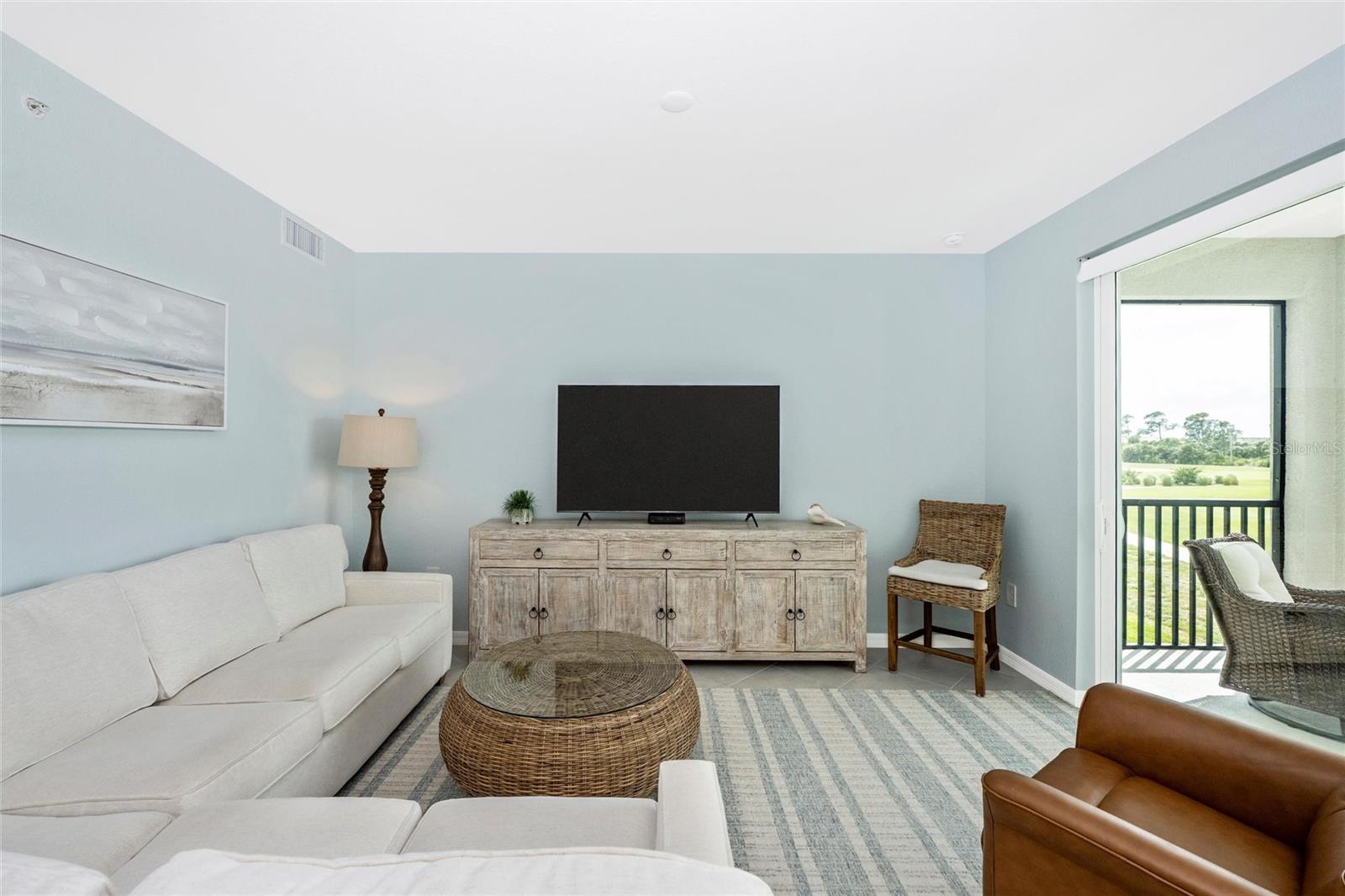 Image 19 of 97 For 17655 Opal Sand Drive 203