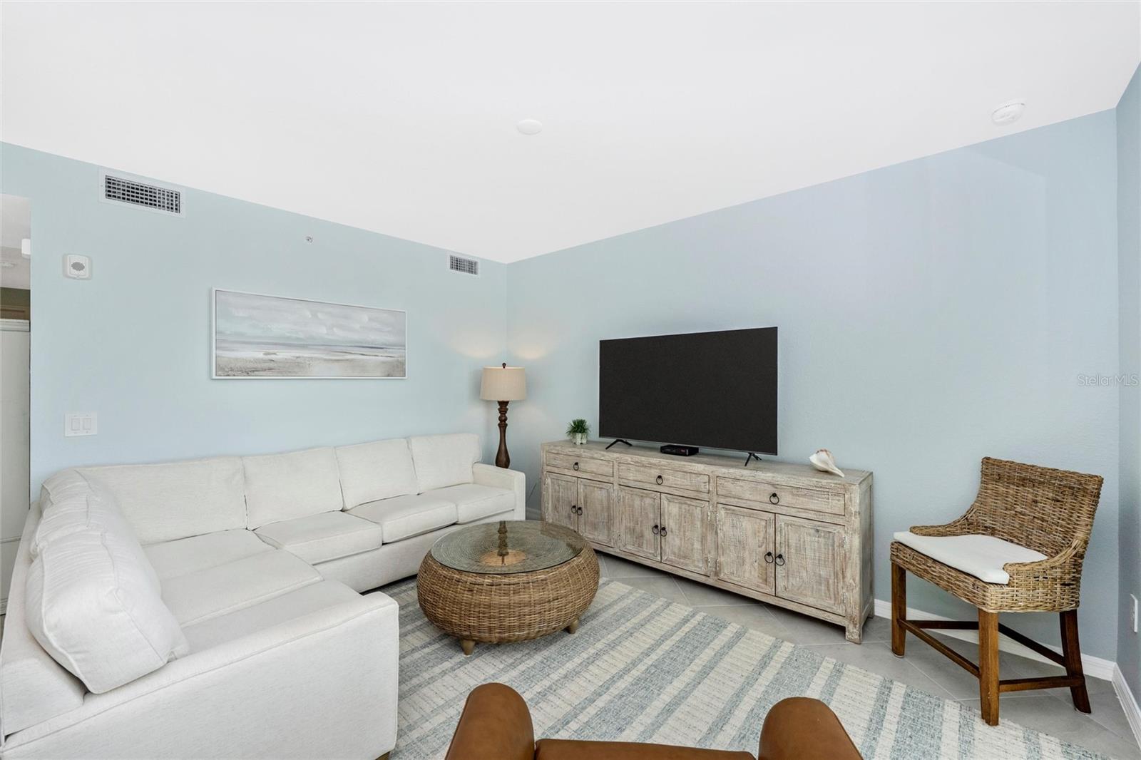 Image 20 of 97 For 17655 Opal Sand Drive 203