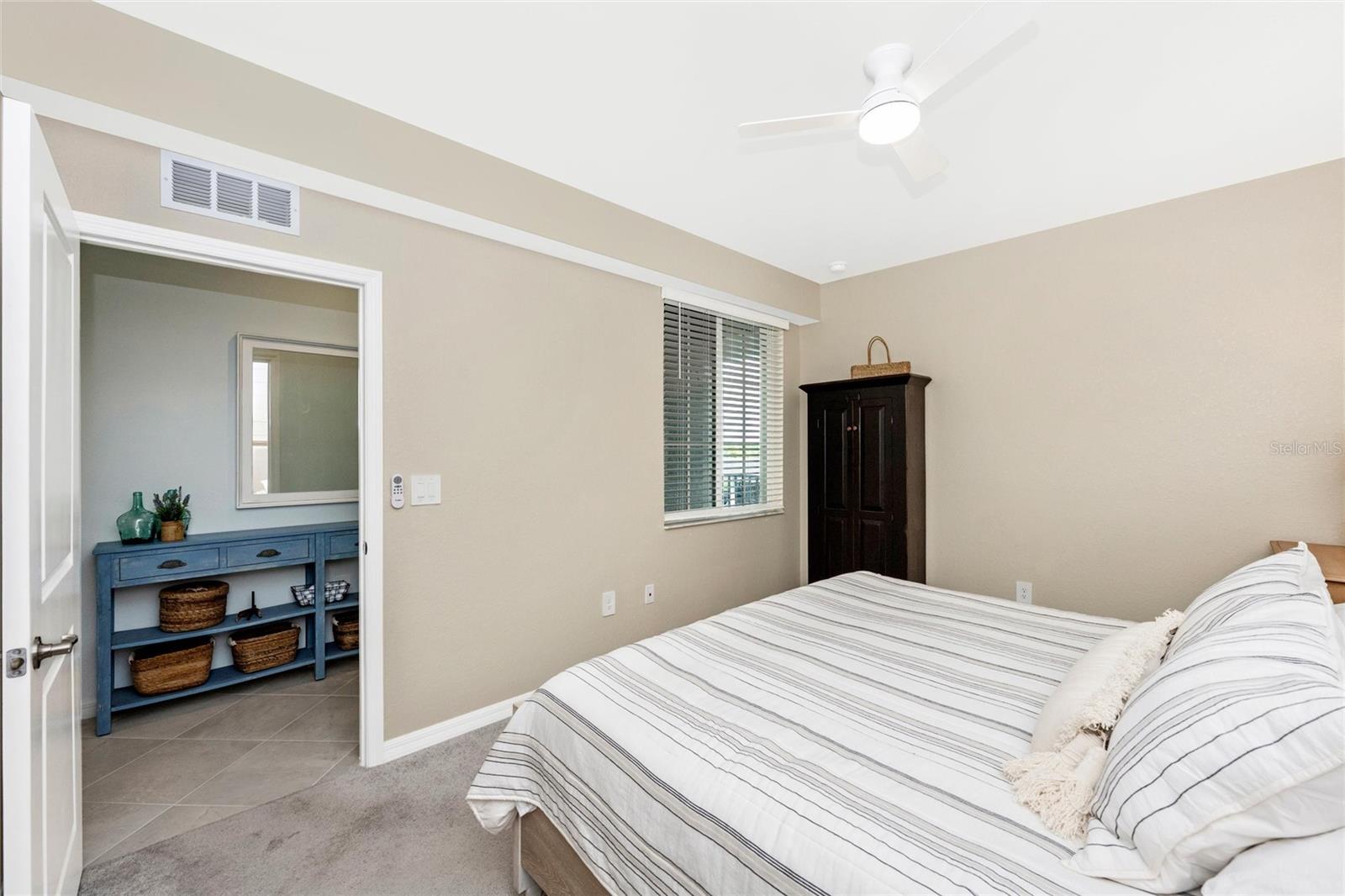 Image 25 of 97 For 17655 Opal Sand Drive 203