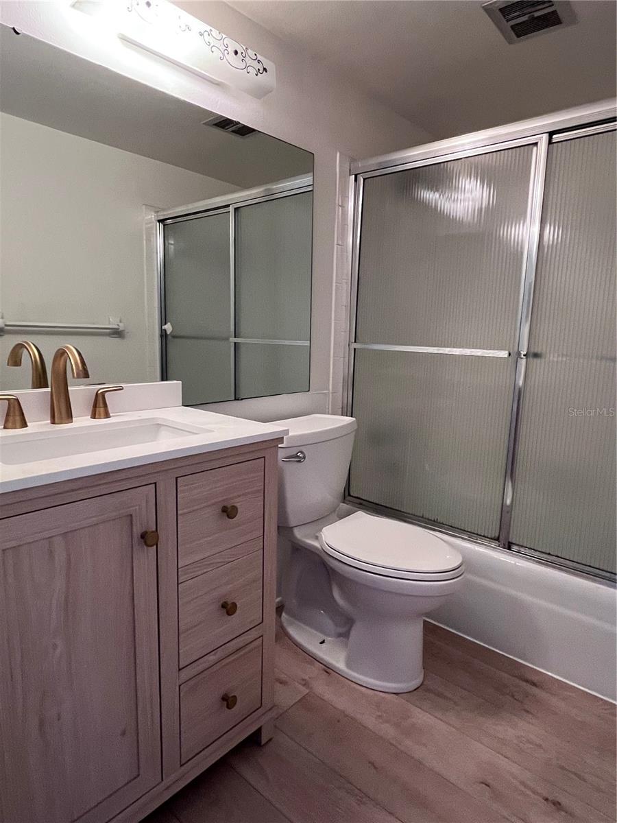 Image 8 of 8 For 509 Venice Avenue 102