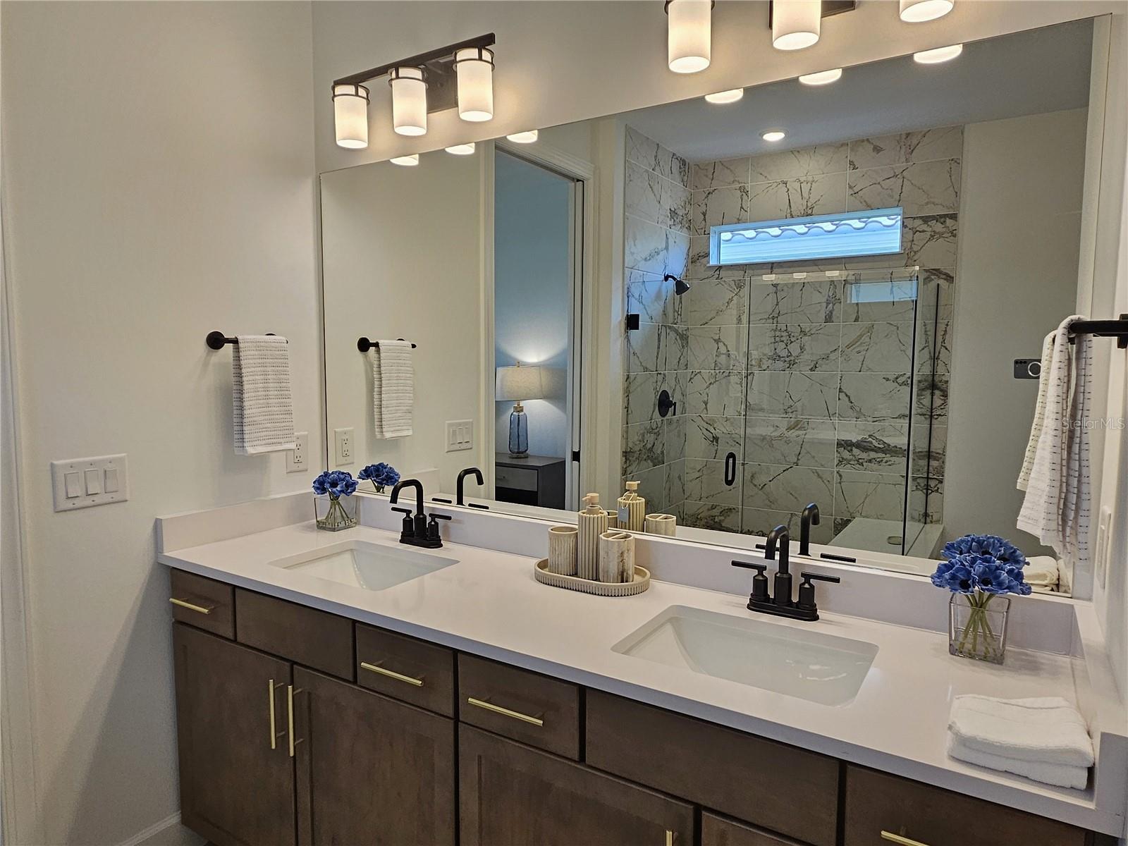 Image 22 of 36 For 17925 Nadine Place