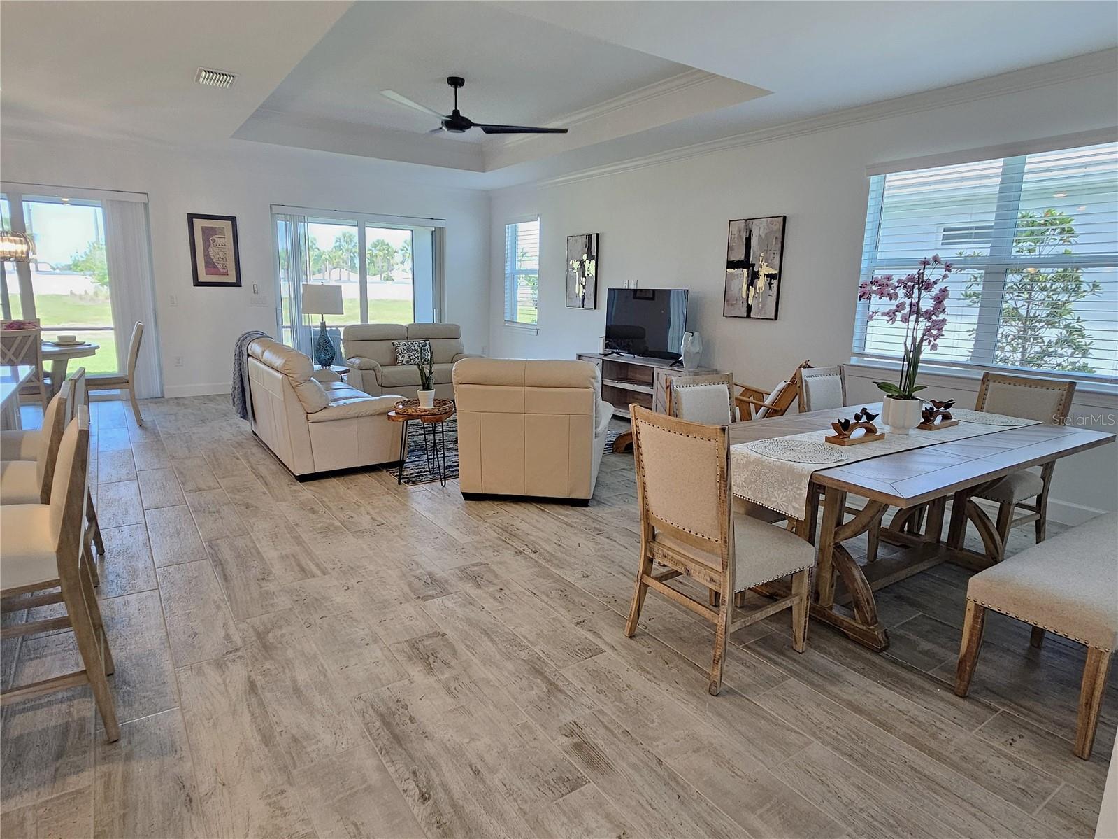 Image 5 of 36 For 17925 Nadine Place