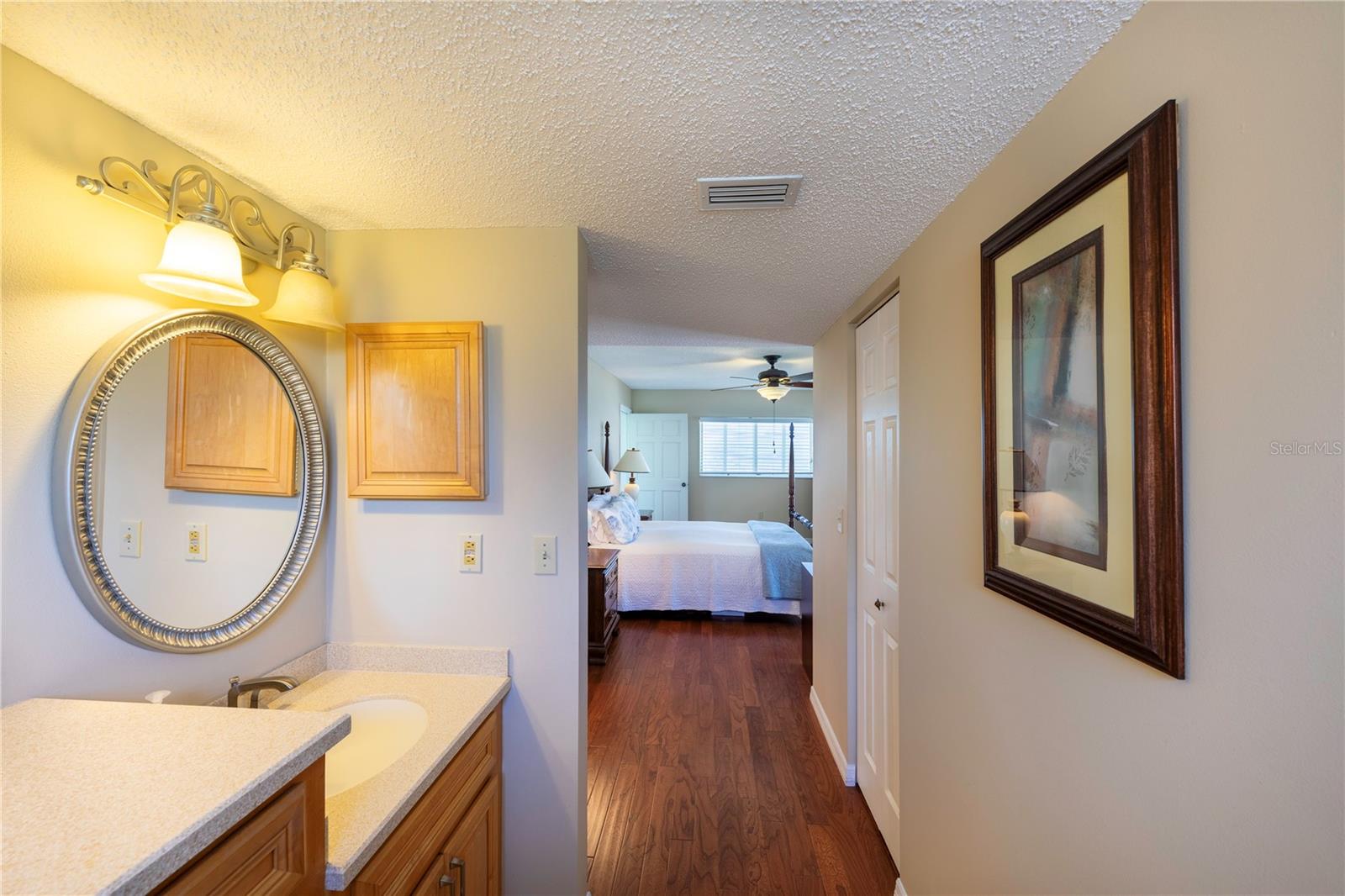 Image 19 of 27 For 437 Cerromar Lane 525