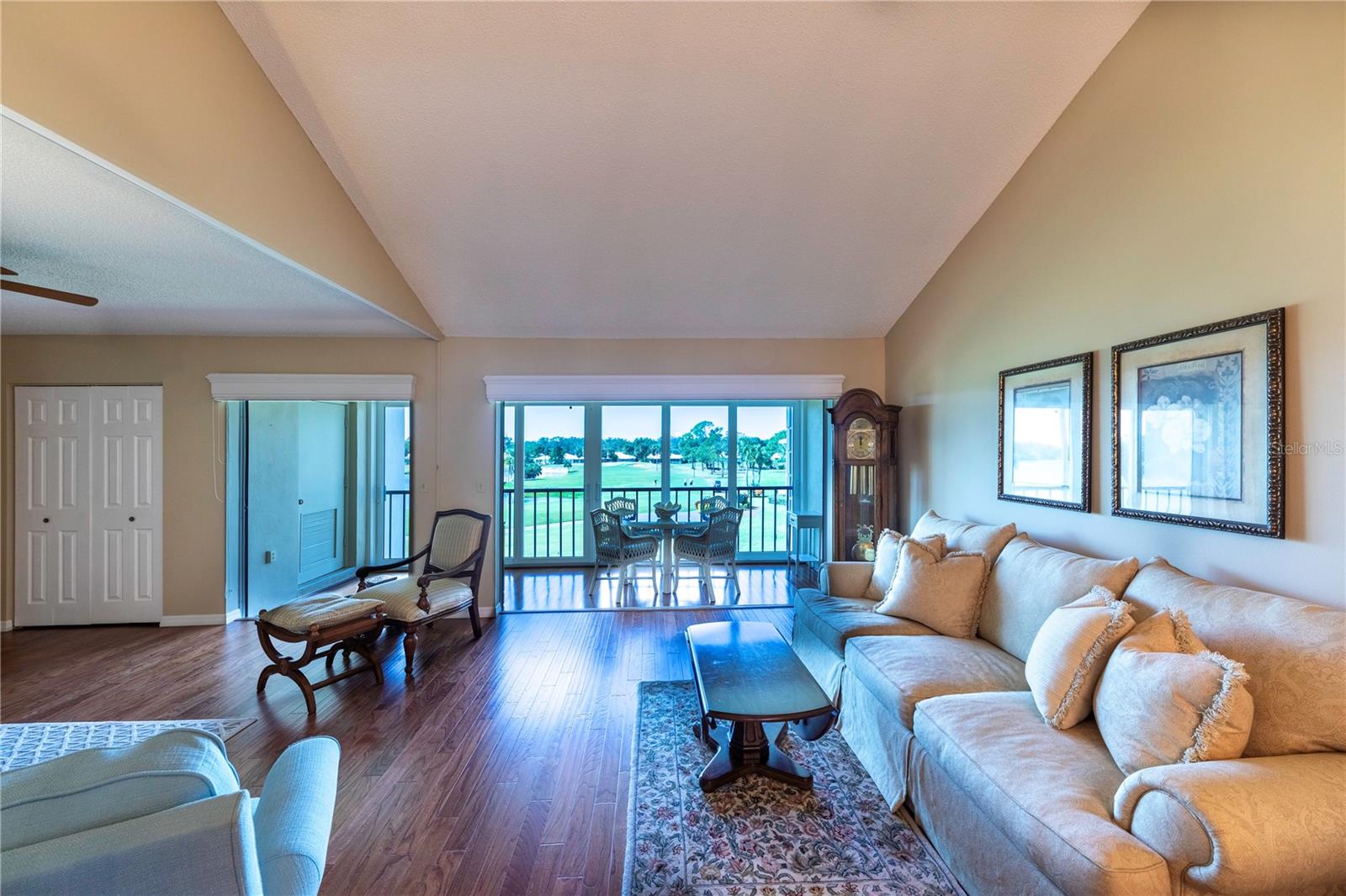 Image 9 of 27 For 437 Cerromar Lane 525