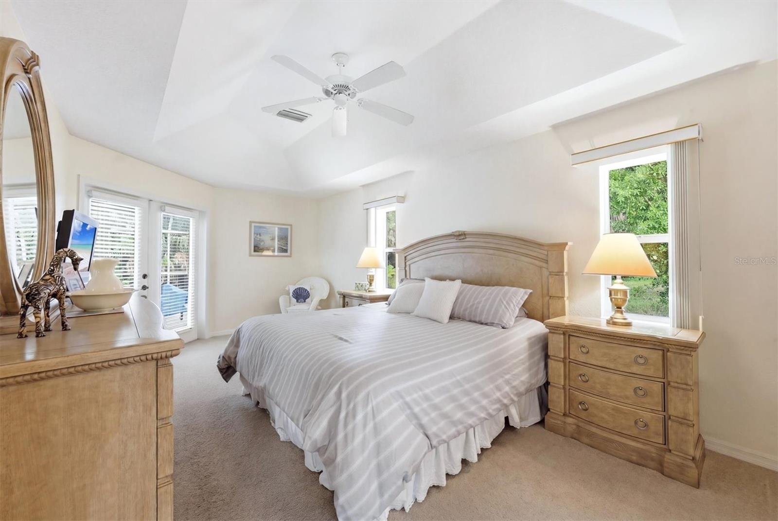 Image 13 of 42 For 764 Rotonda Circle