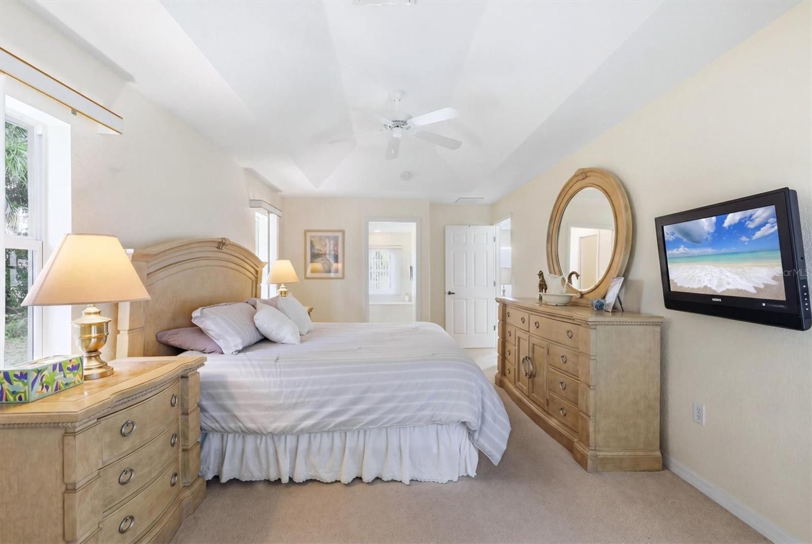 Image 14 of 42 For 764 Rotonda Circle