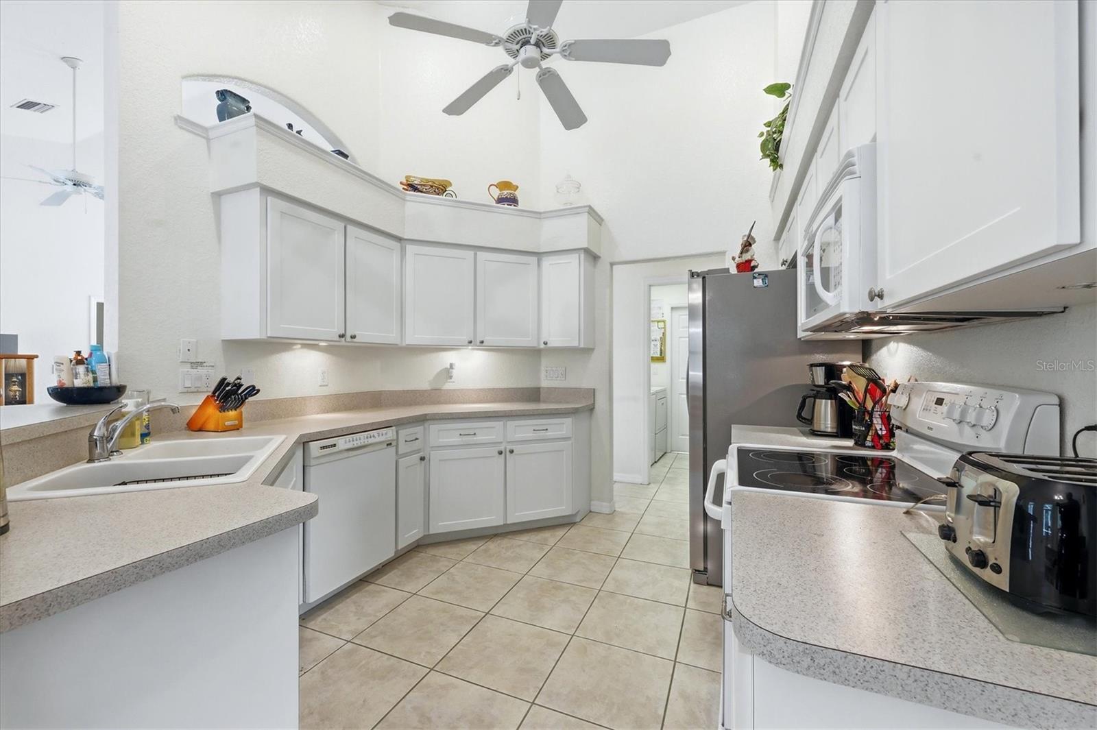 Image 9 of 42 For 764 Rotonda Circle
