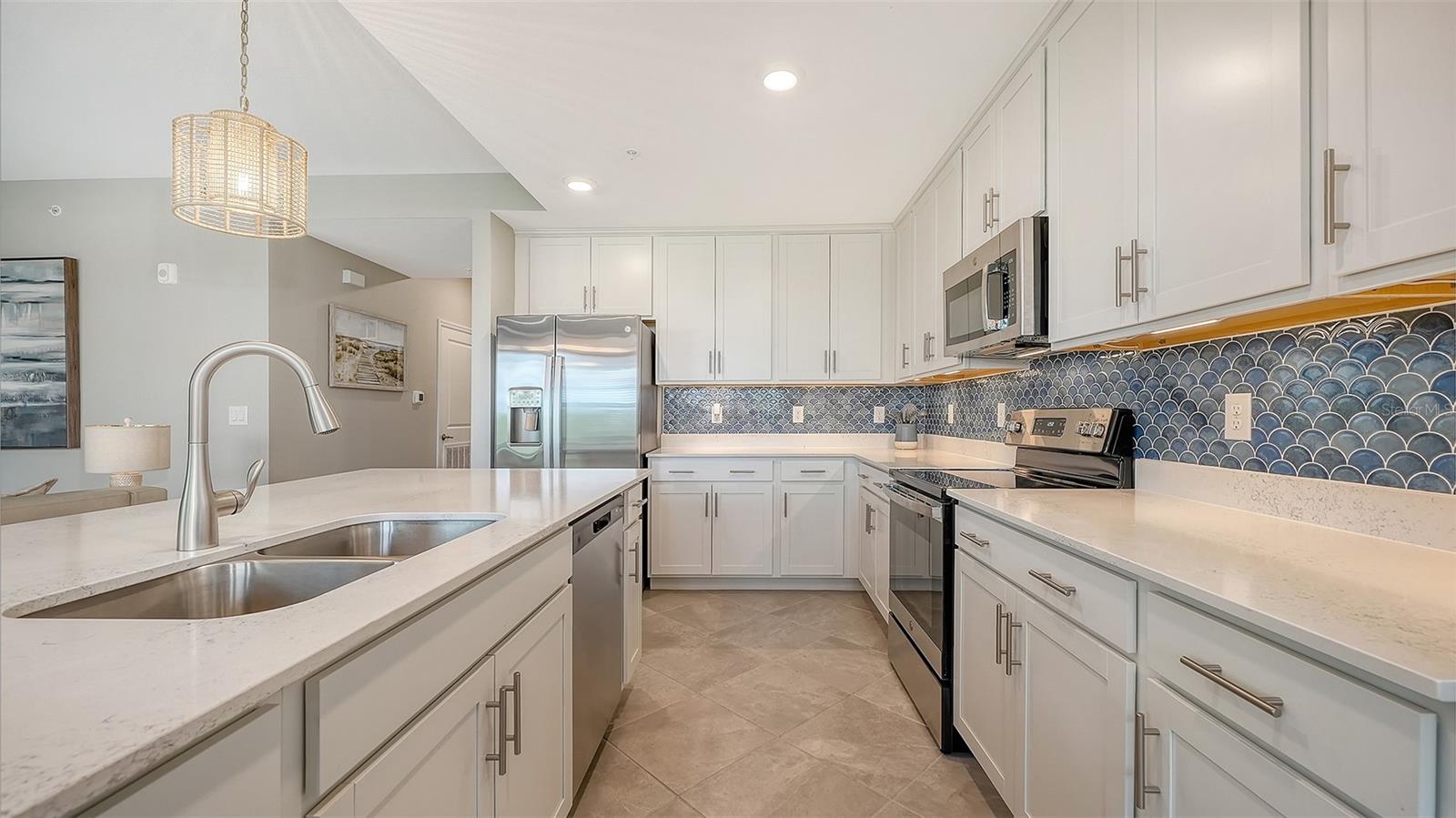 Image 18 of 80 For 12240 Wellen Golf Street 106