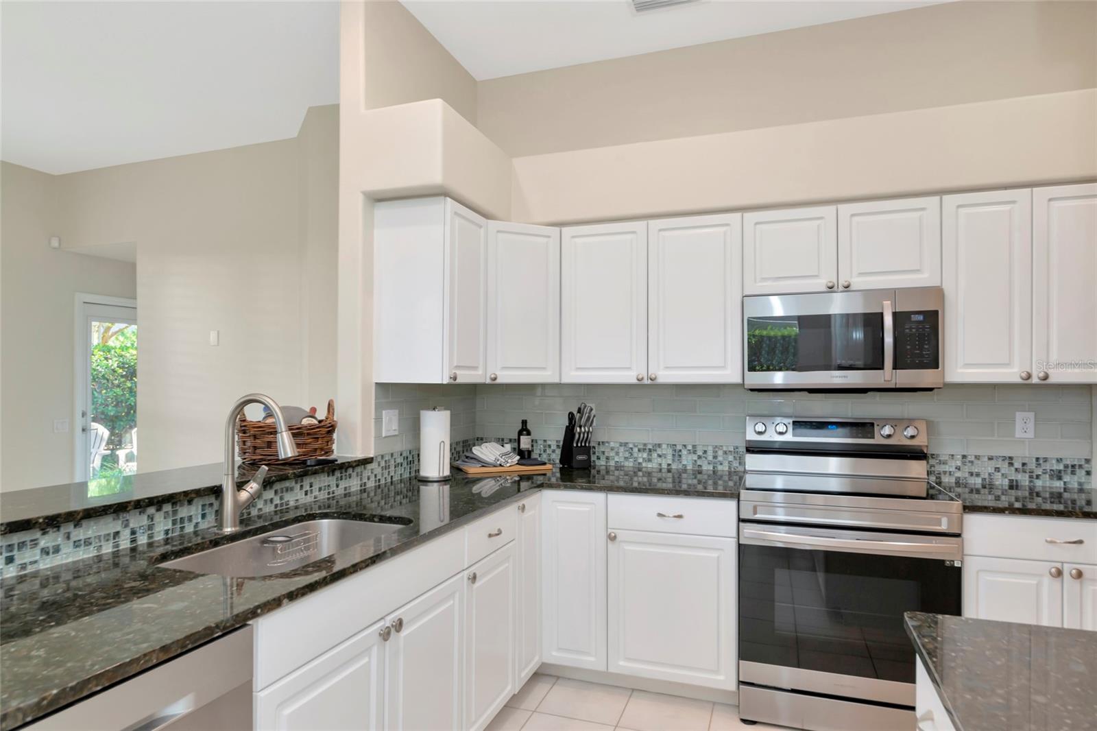 Image 15 of 82 For 309 Americas Cup Boulevard