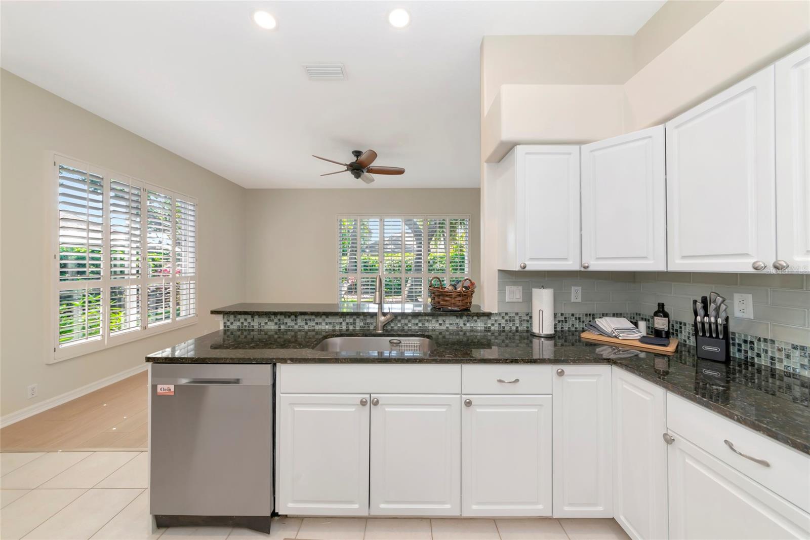 Image 16 of 82 For 309 Americas Cup Boulevard