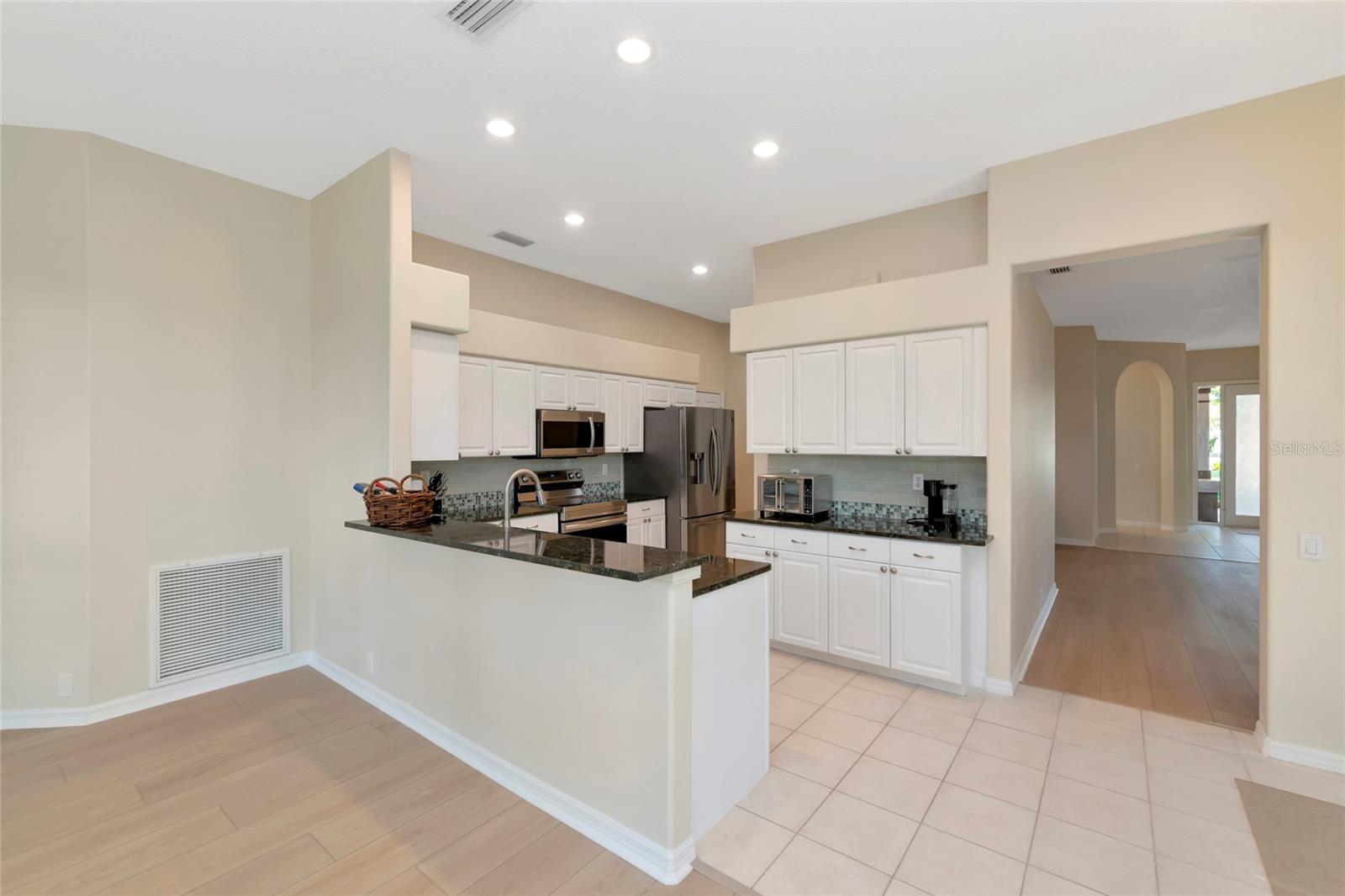 Image 20 of 82 For 309 Americas Cup Boulevard