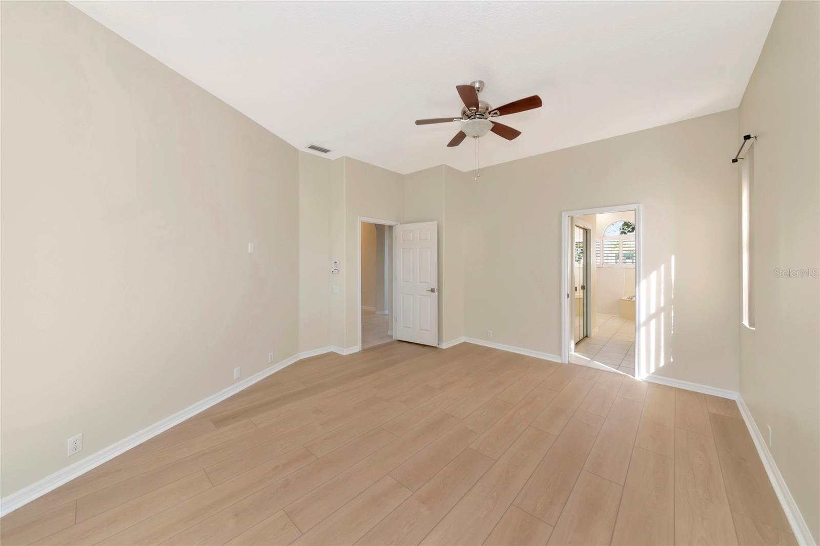 Image 24 of 82 For 309 Americas Cup Boulevard