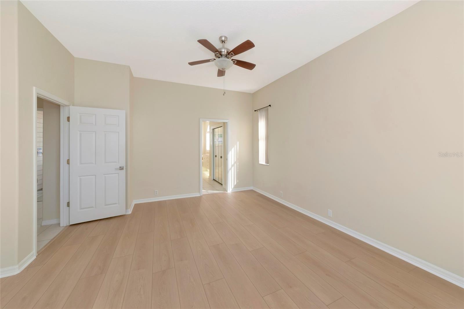 Image 25 of 82 For 309 Americas Cup Boulevard