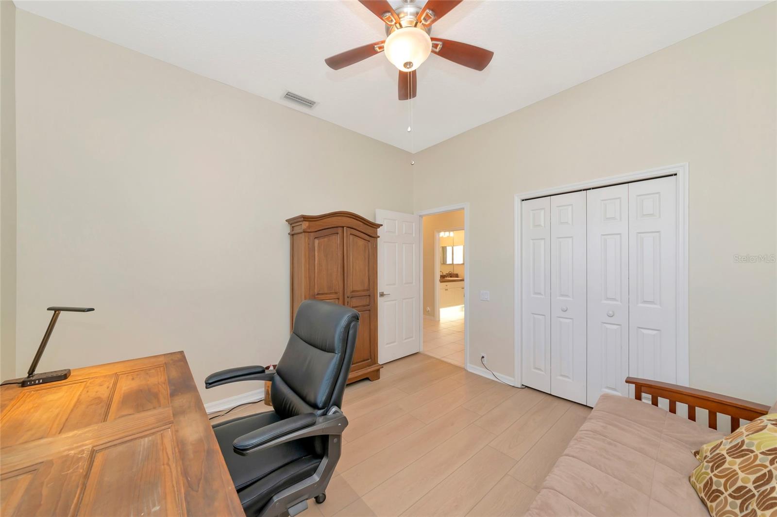 Image 32 of 82 For 309 Americas Cup Boulevard