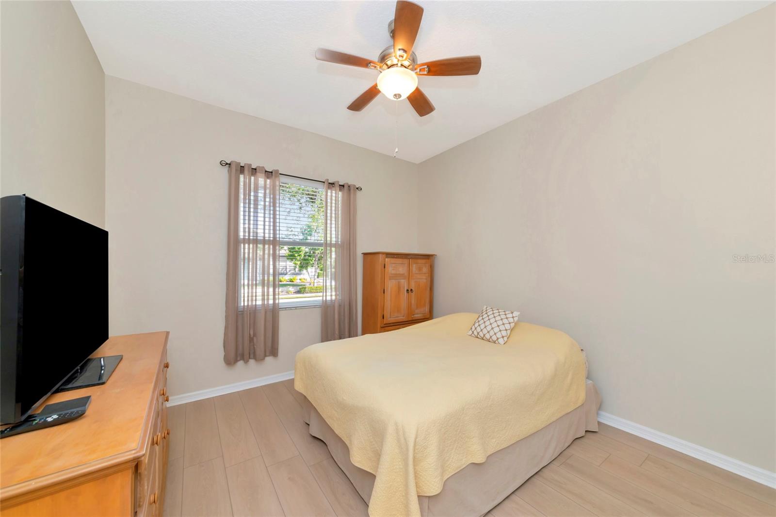 Image 36 of 82 For 309 Americas Cup Boulevard