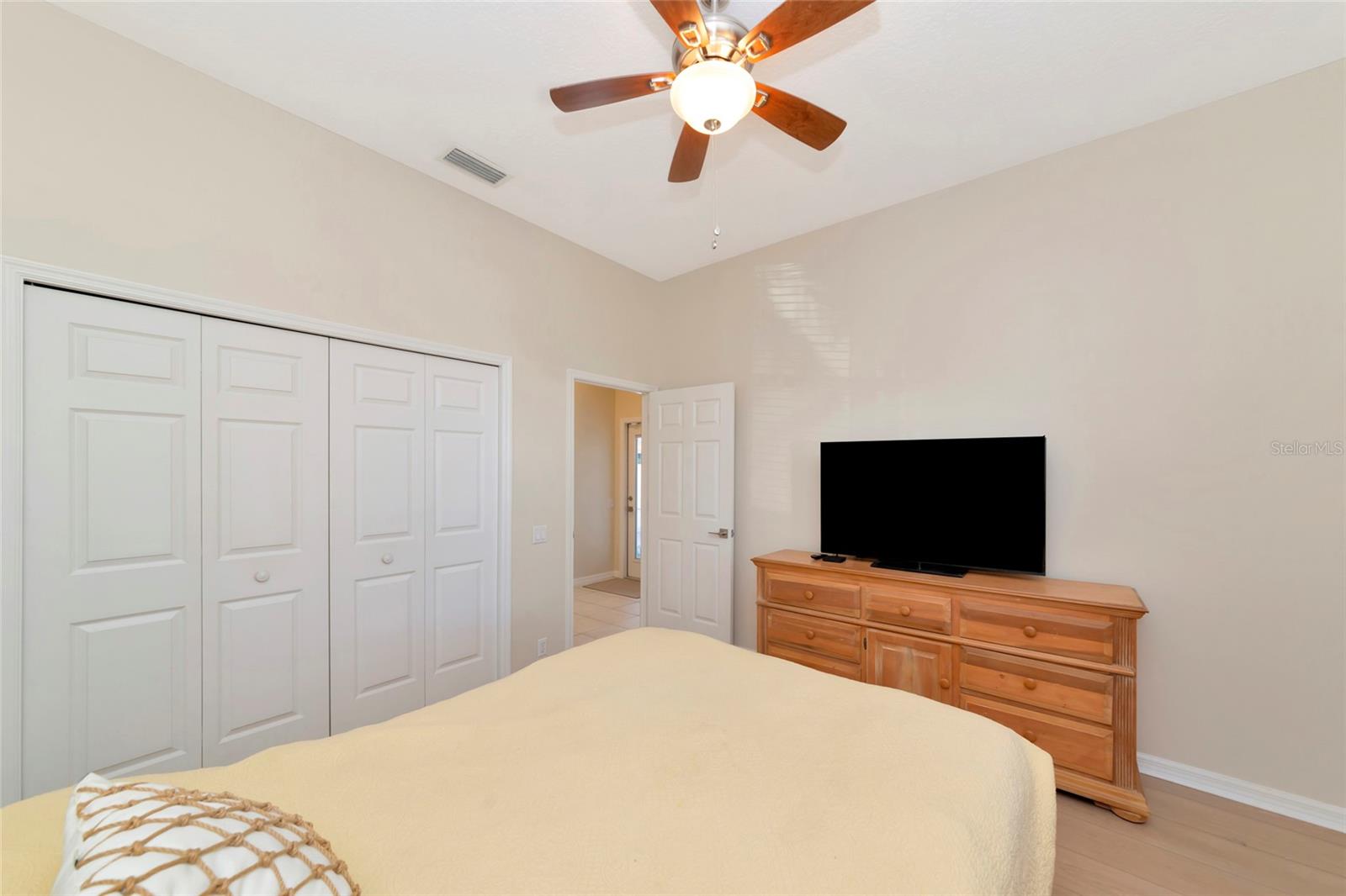 Image 38 of 82 For 309 Americas Cup Boulevard