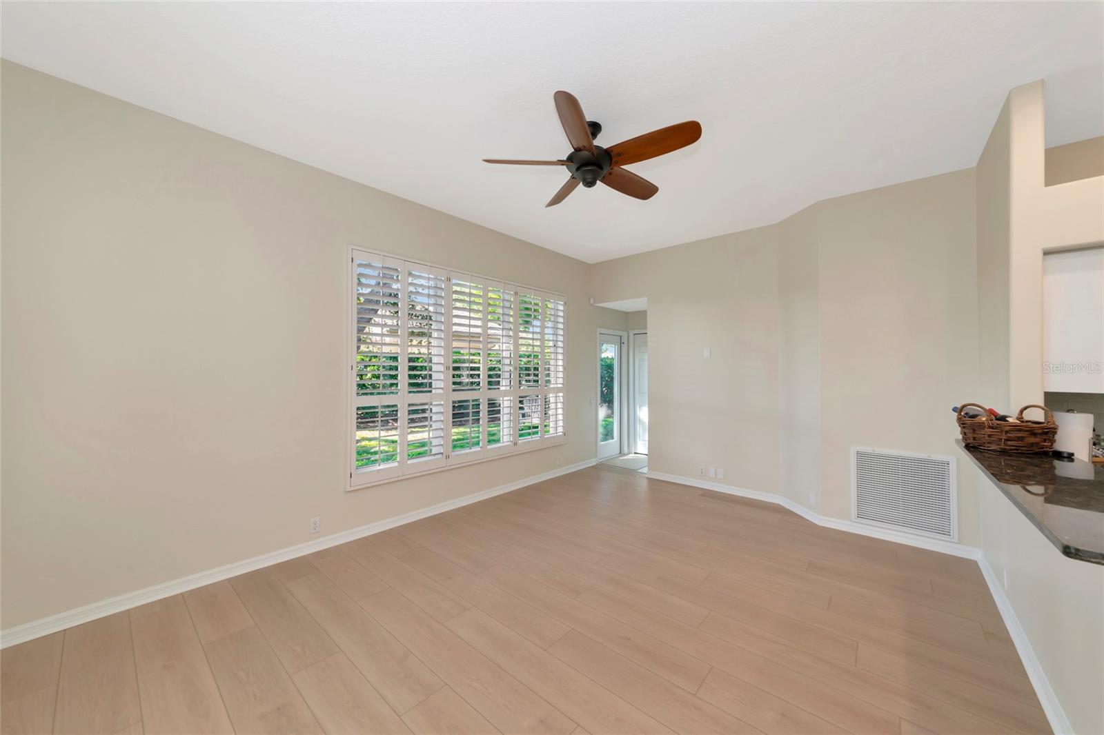 Image 9 of 82 For 309 Americas Cup Boulevard