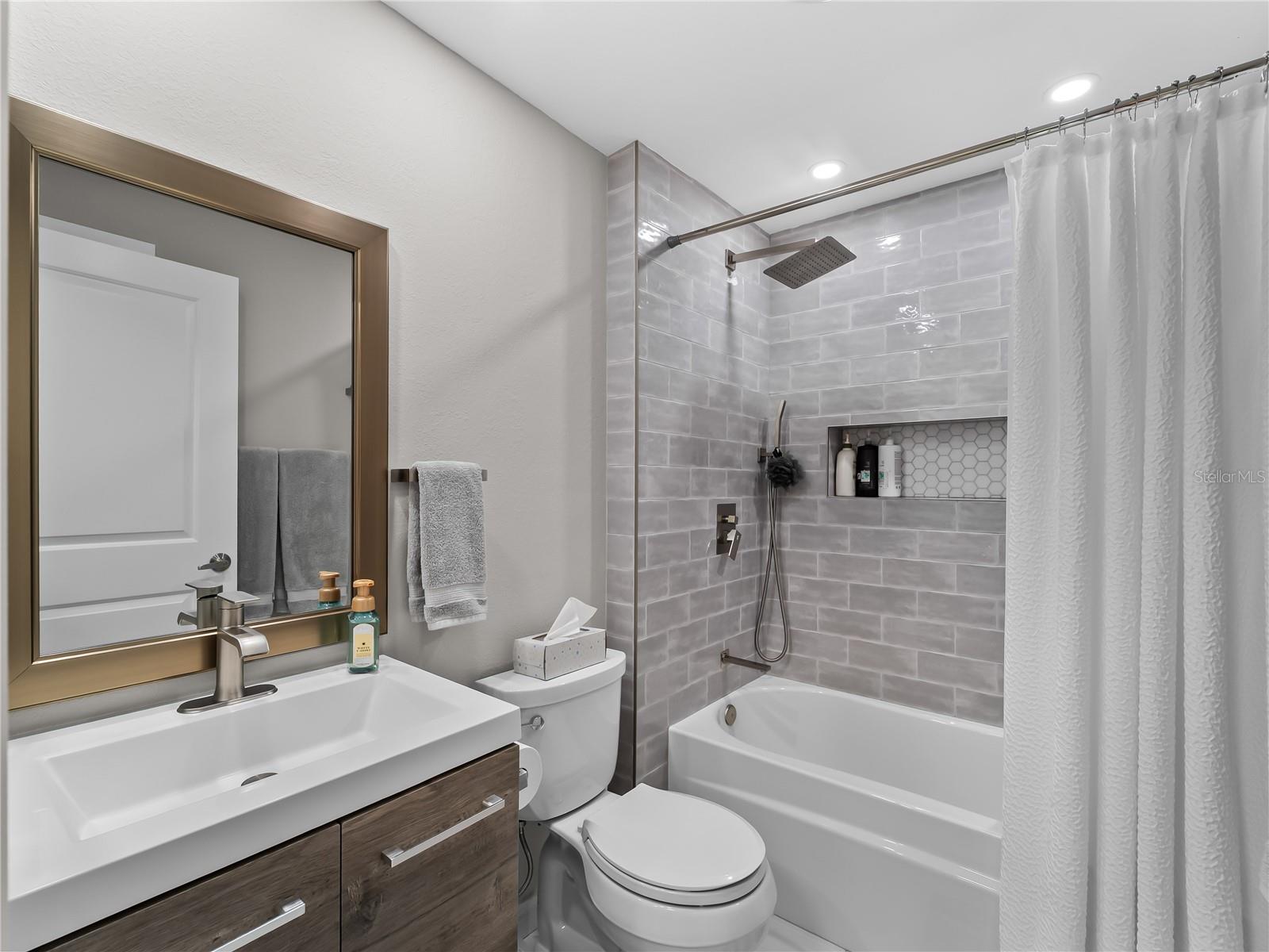 Image 25 of 35 For 4130 Central Sarasota Parkway 1836