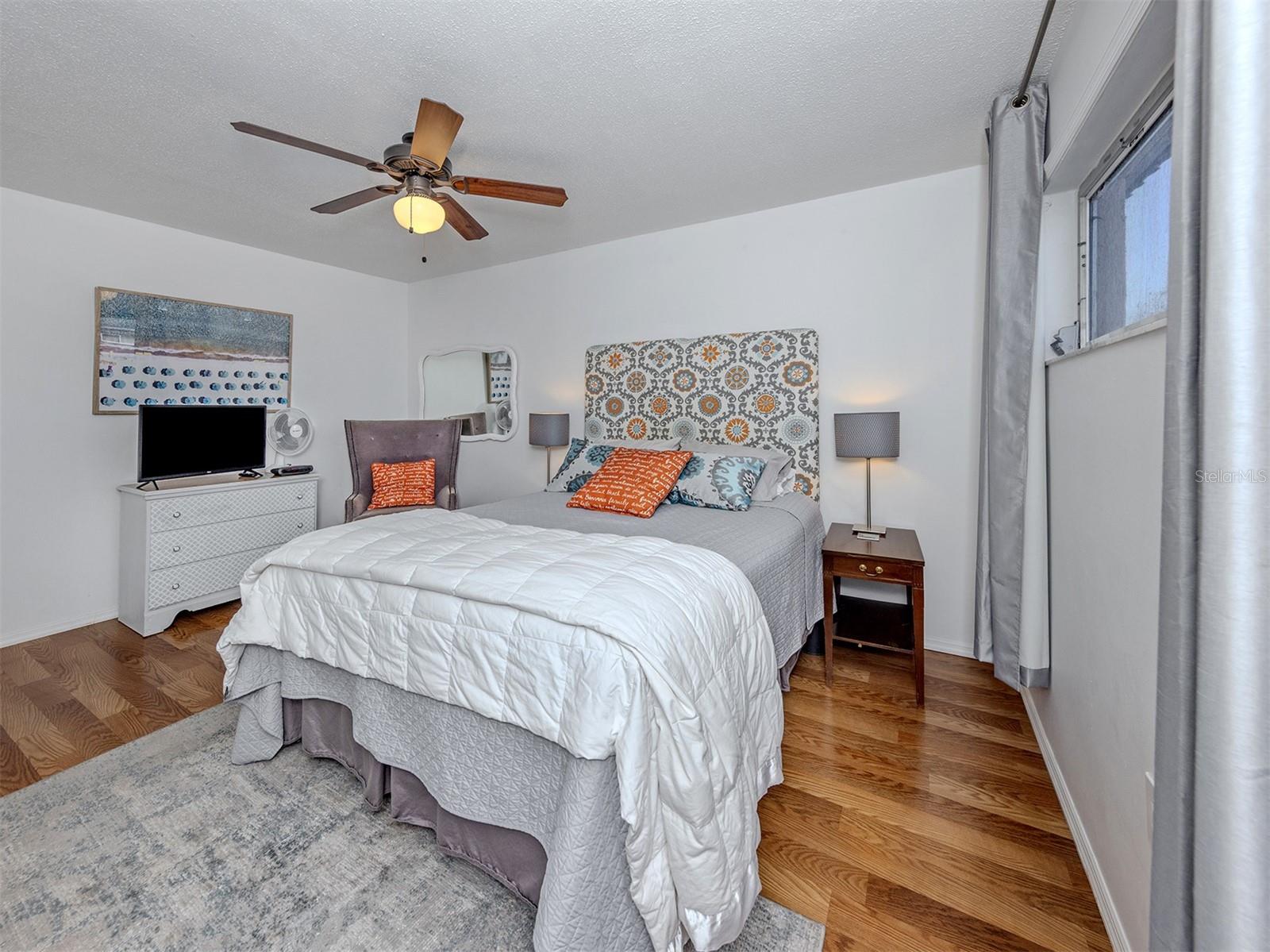 Image 12 of 35 For 400 Base Avenue E 227