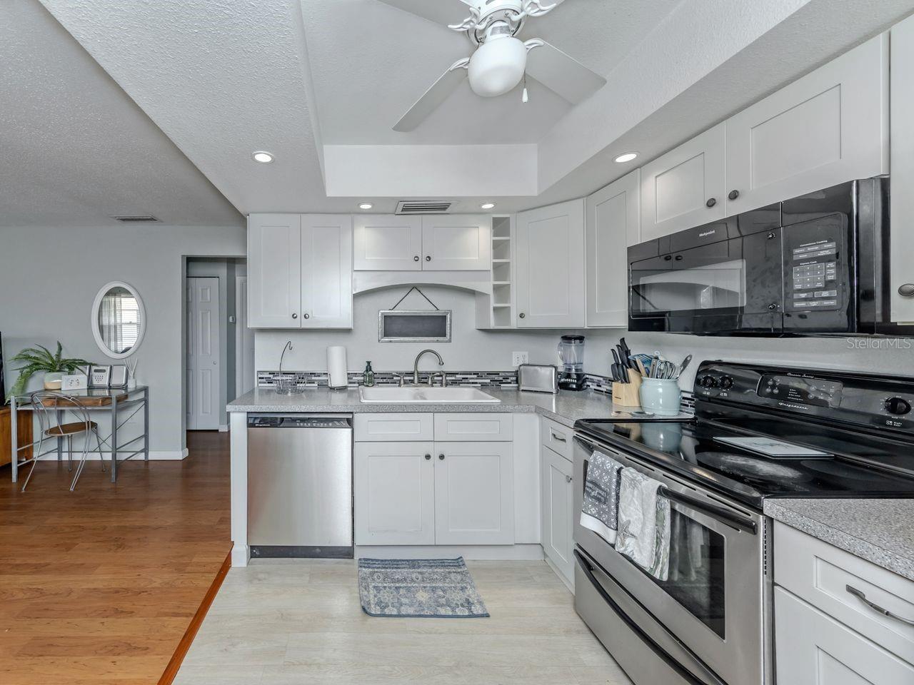 Image 5 of 35 For 400 Base Avenue E 227