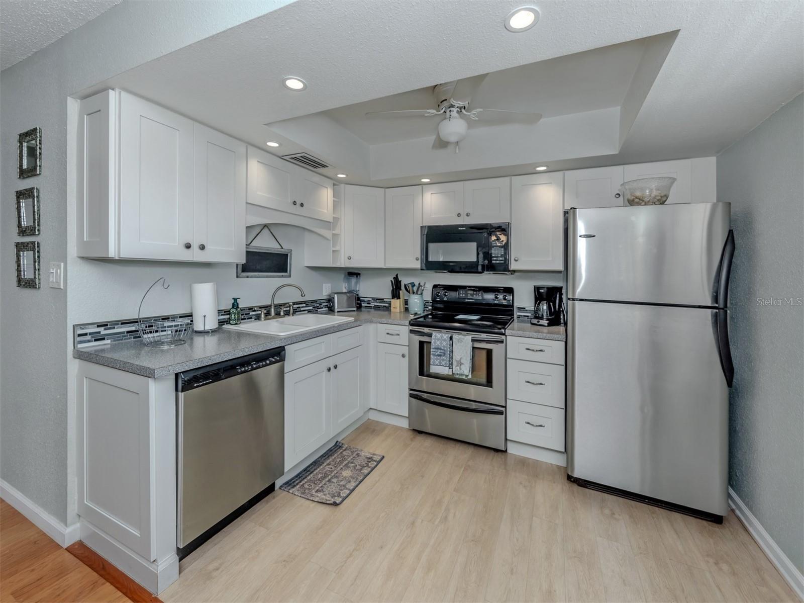 Image 8 of 35 For 400 Base Avenue E 227