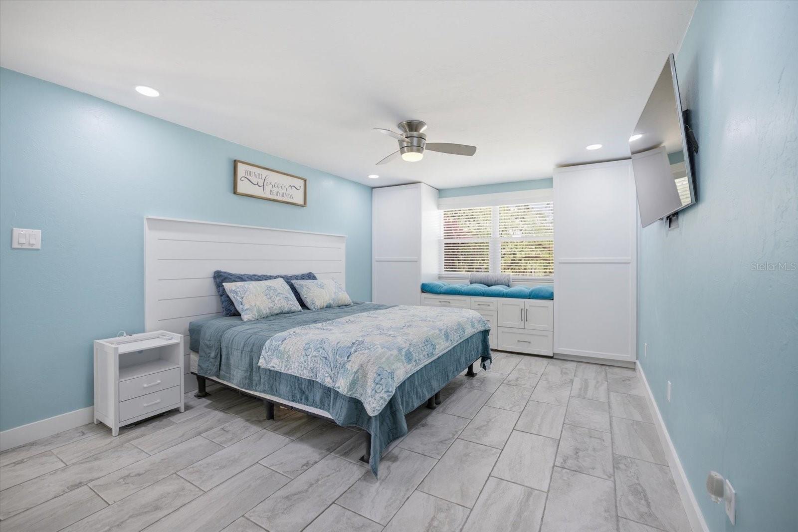 Image 20 of 48 For 1212 Pineland Avenue