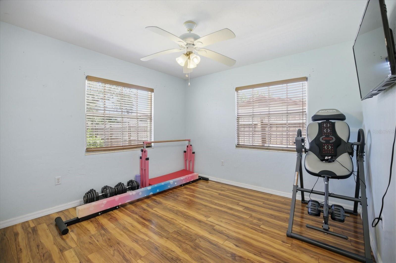 Image 26 of 48 For 1212 Pineland Avenue