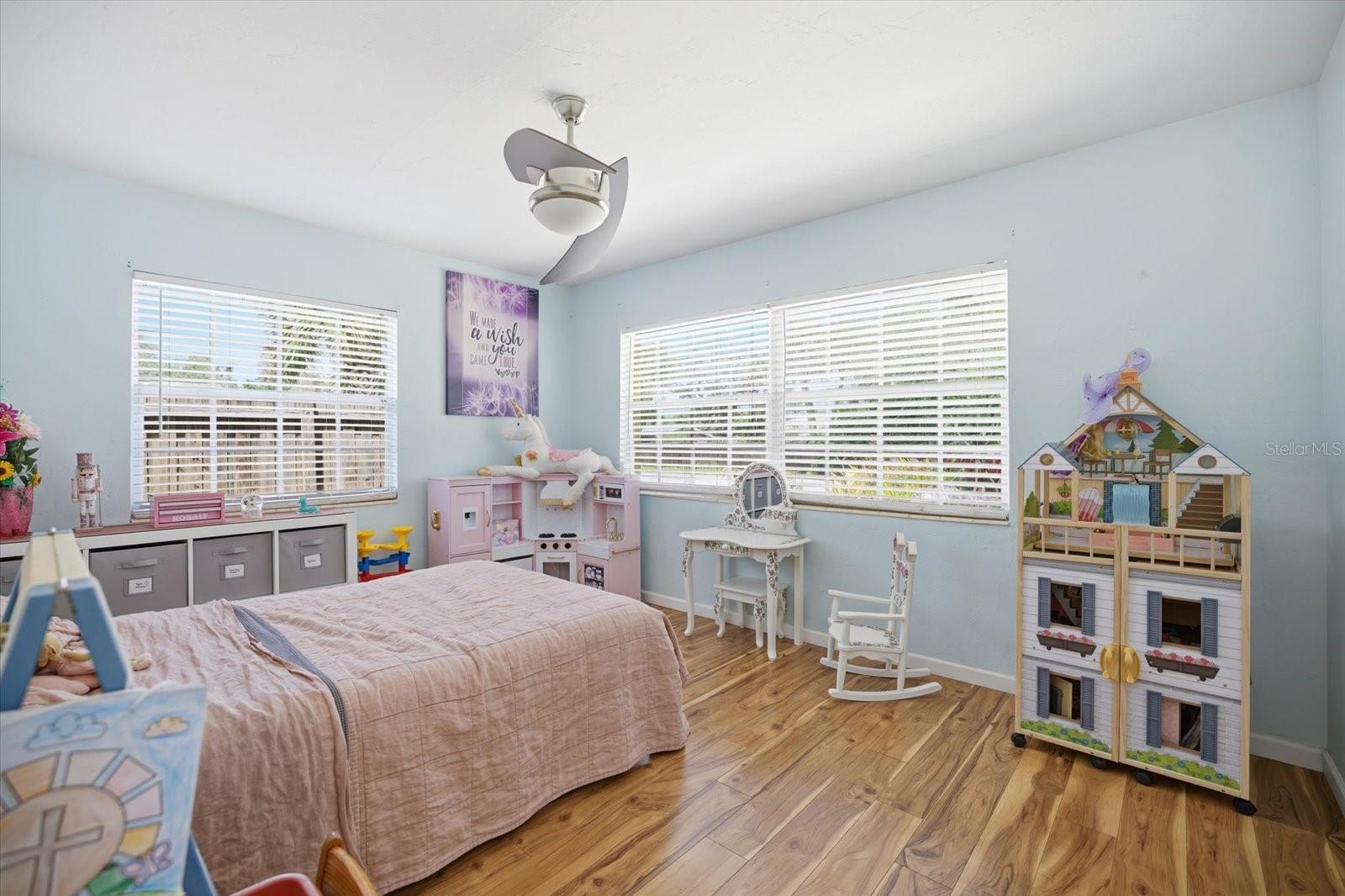 Image 30 of 48 For 1212 Pineland Avenue