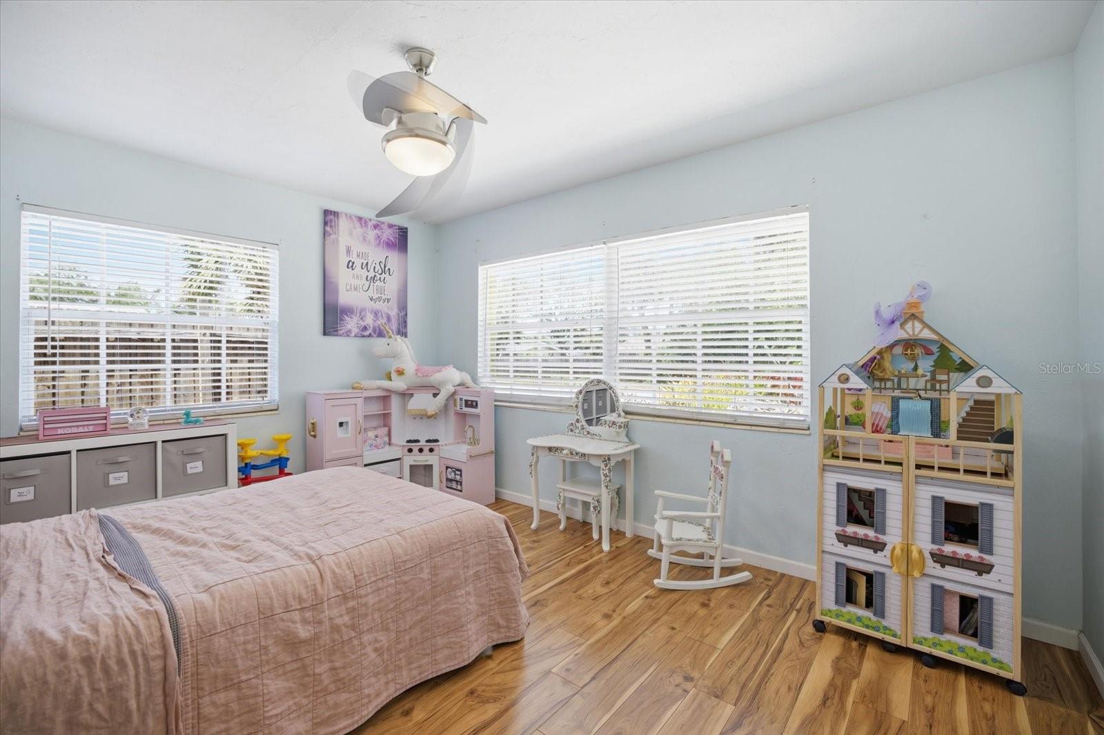 Image 31 of 48 For 1212 Pineland Avenue