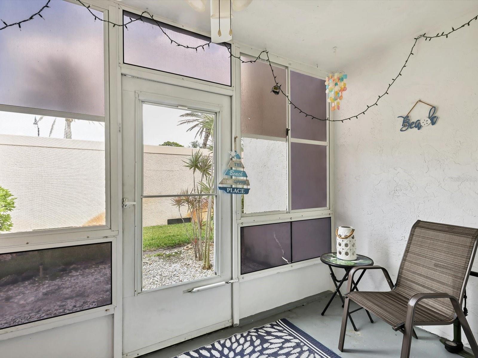 Image 21 of 41 For 708 Tamiami Trail S 105