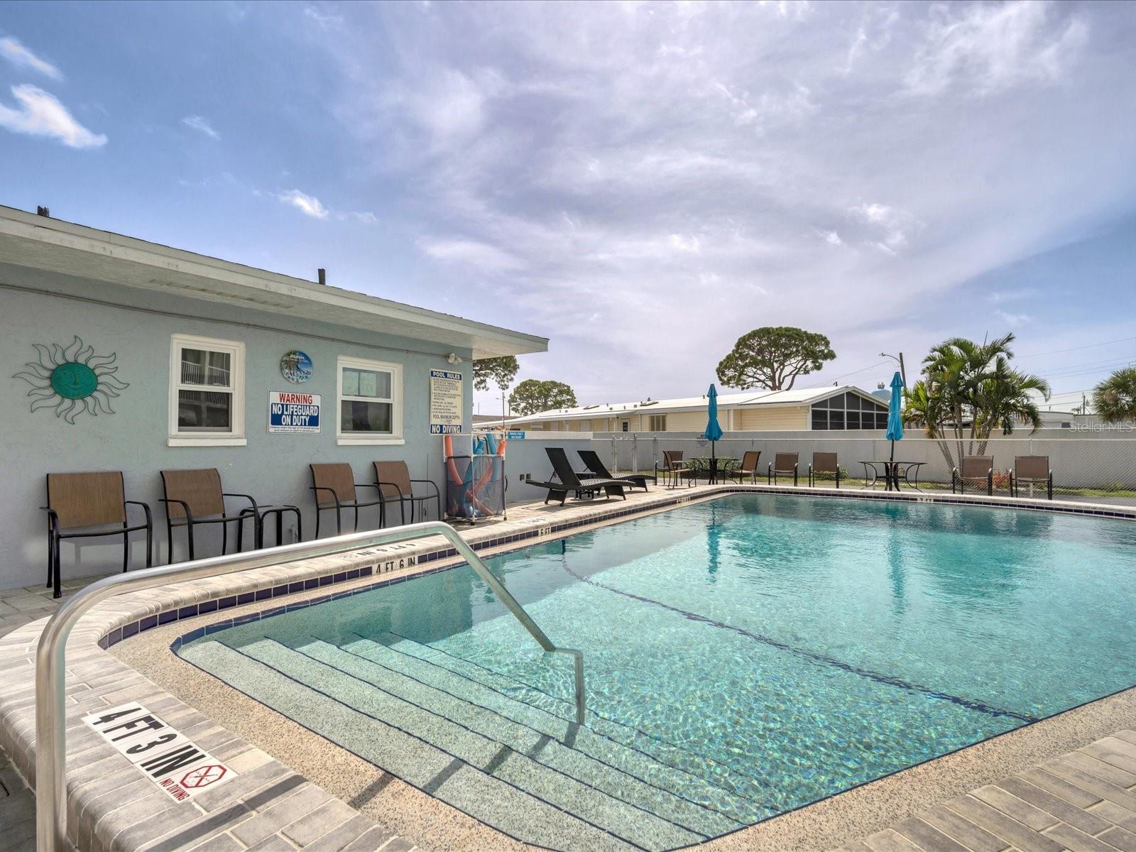 Image 26 of 41 For 708 Tamiami Trail S 105