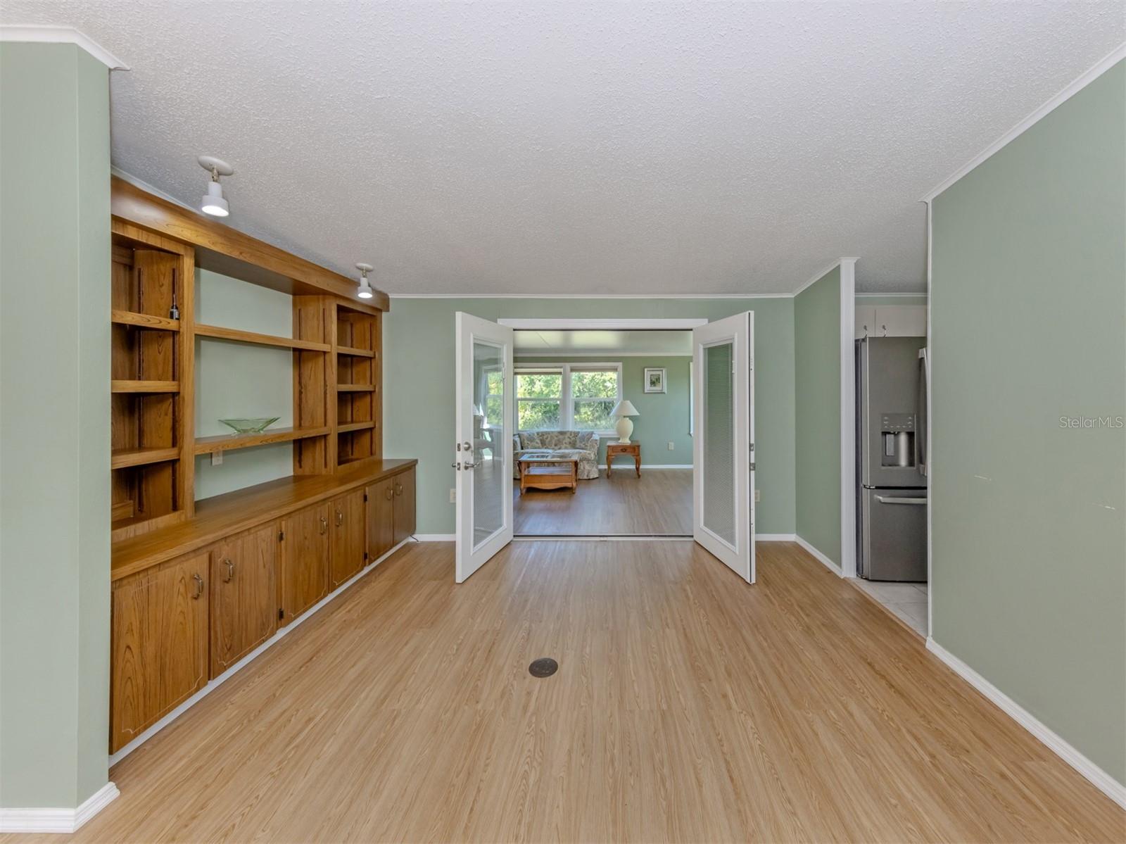 Image 10 of 65 For 592 Portside Drive