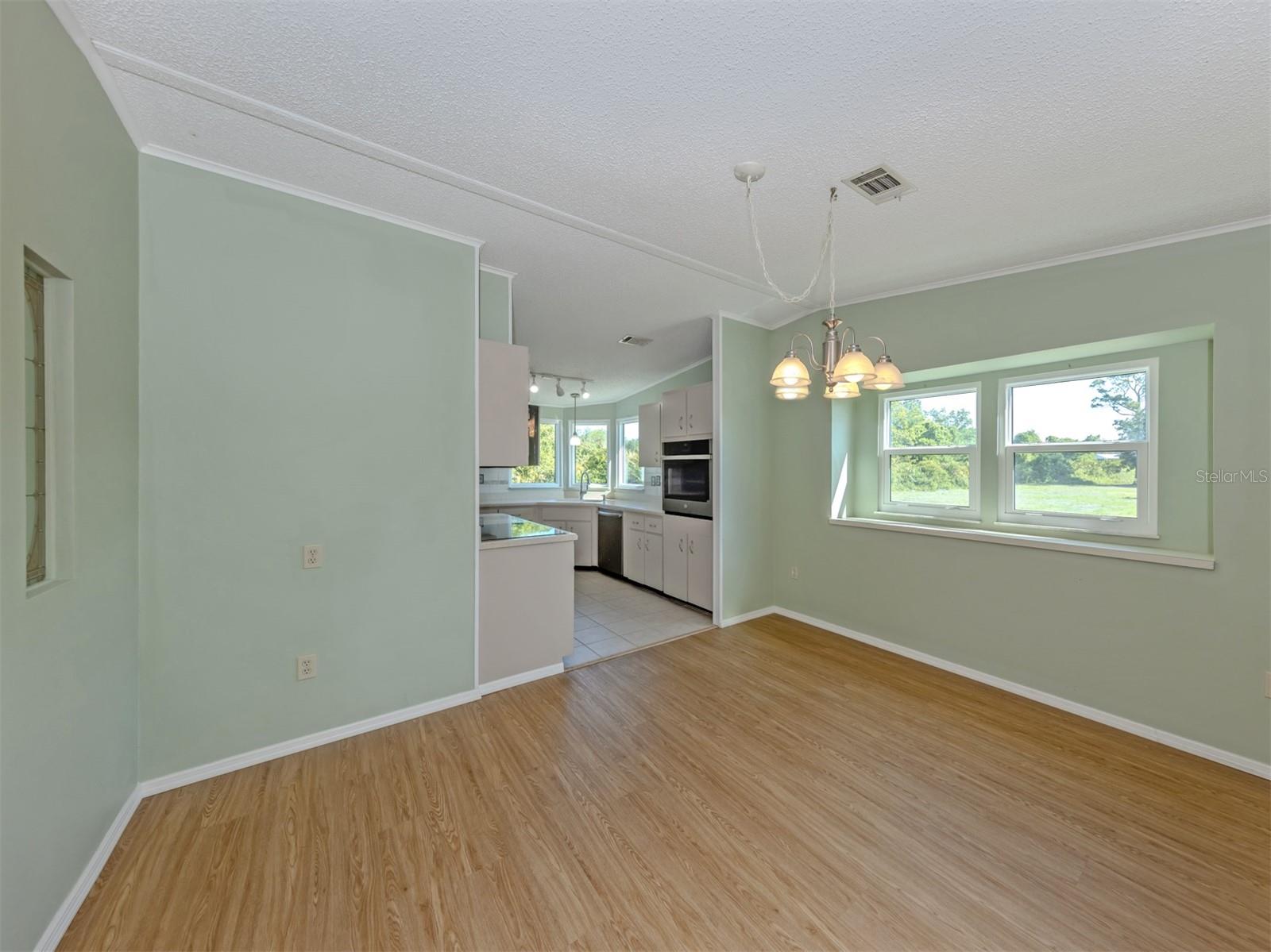 Image 12 of 65 For 592 Portside Drive