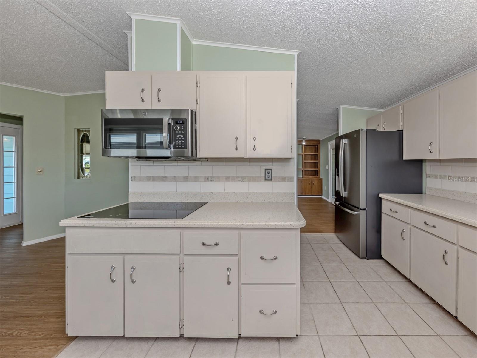 Image 16 of 65 For 592 Portside Drive