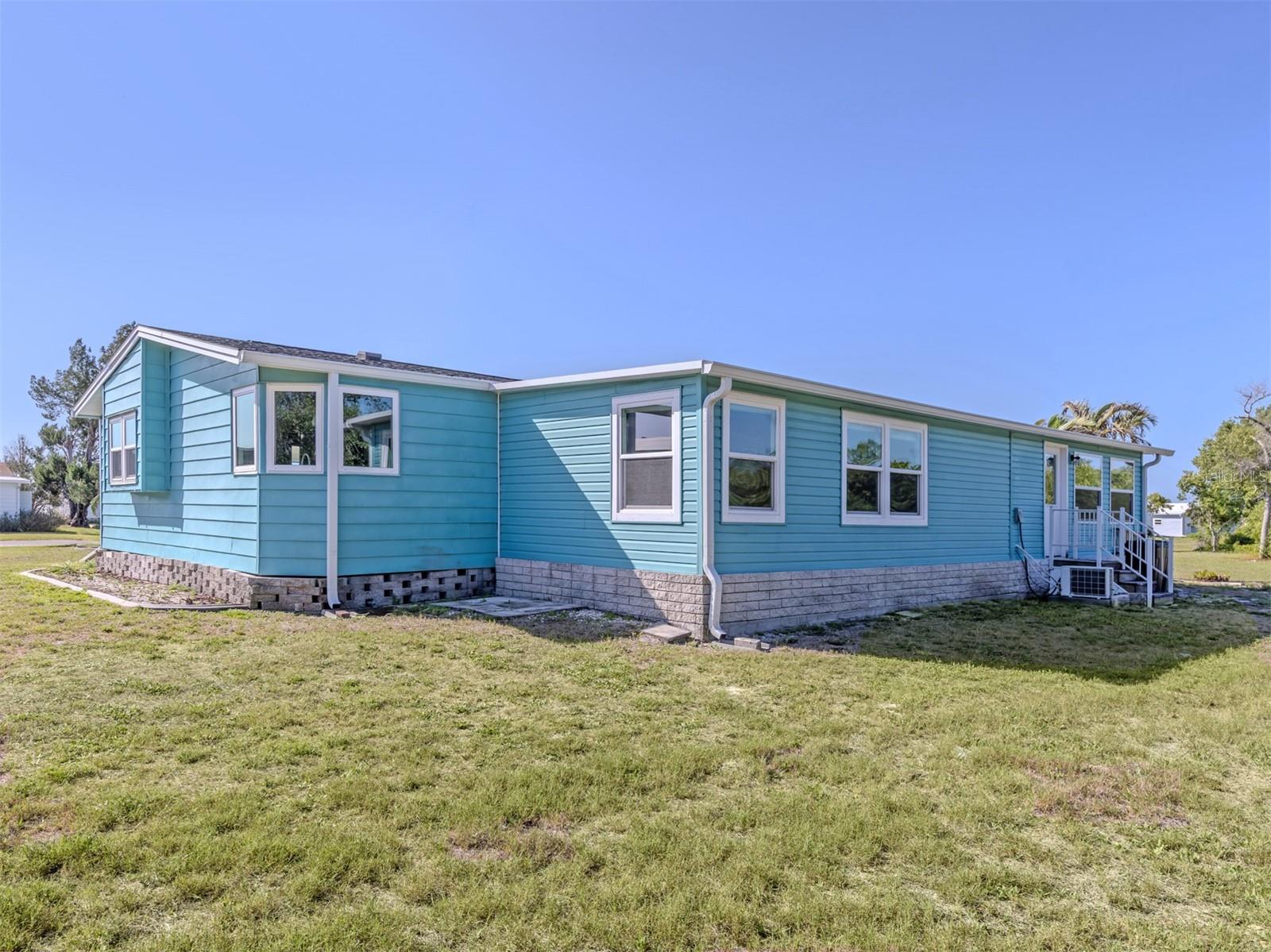 Image 30 of 65 For 592 Portside Drive